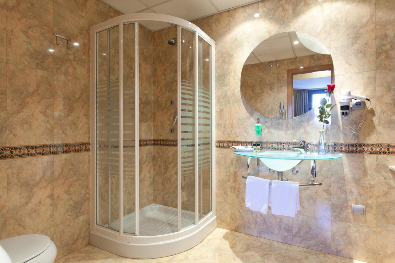 Superior Suite - Photo 6
