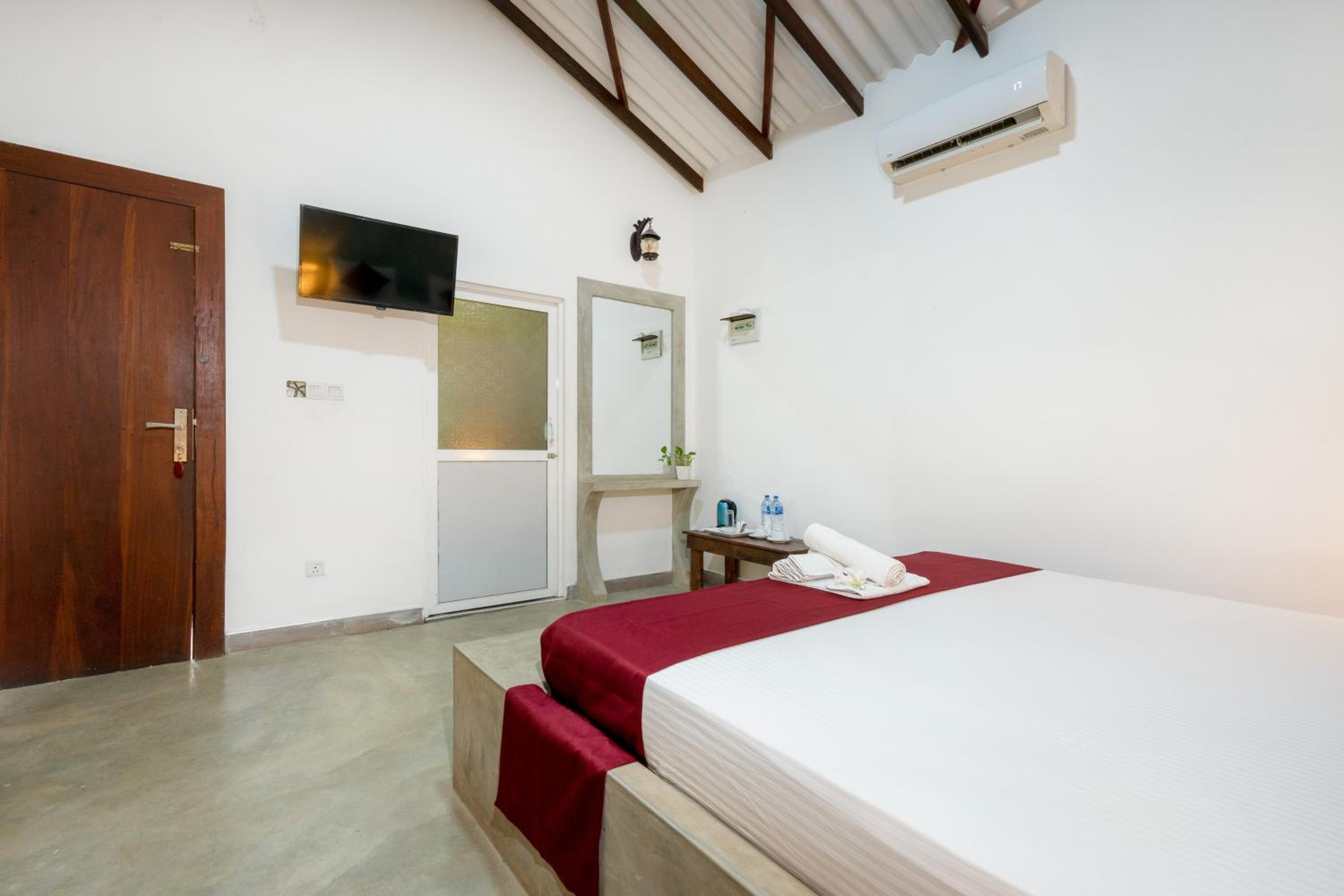 Standard Double Room photo 3