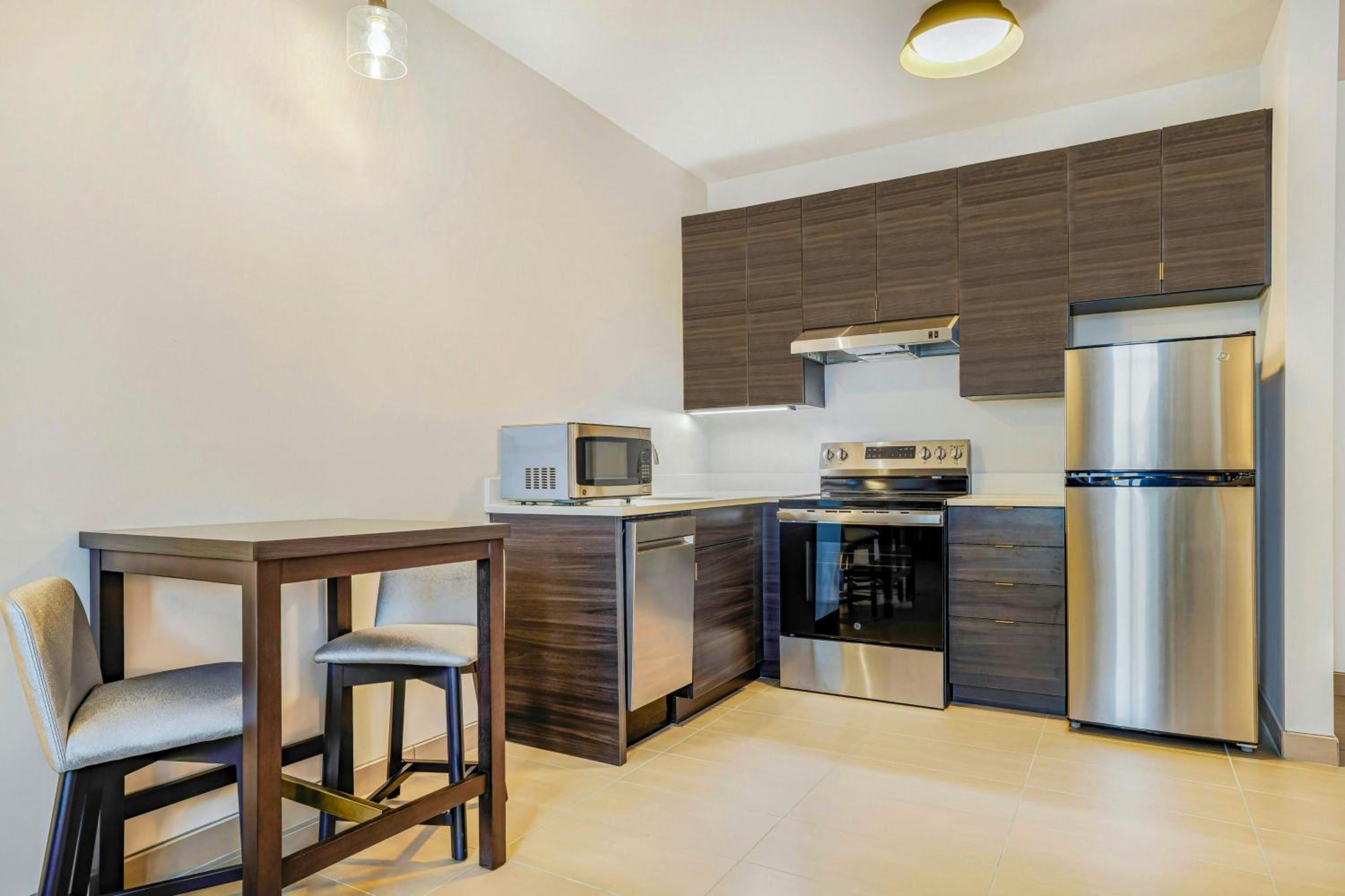 One-Bedroom King Suite with Sofa Bed - Hearing Accessible