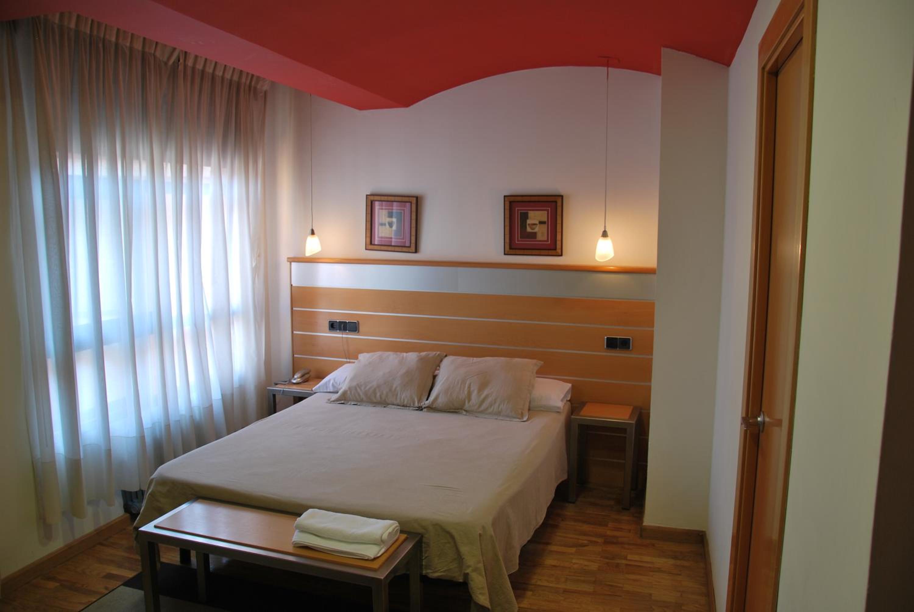 Quadruple Room with Two Double Beds  photo 3