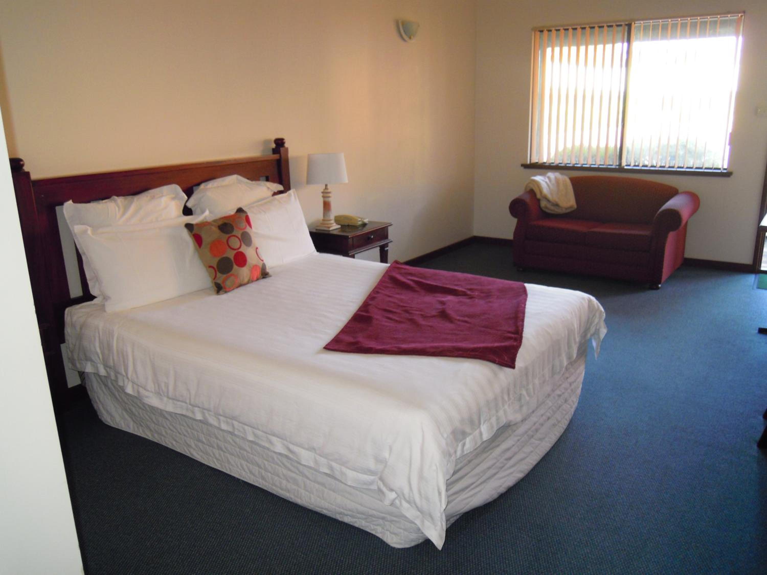 Deluxe Queen Room - Photo 2