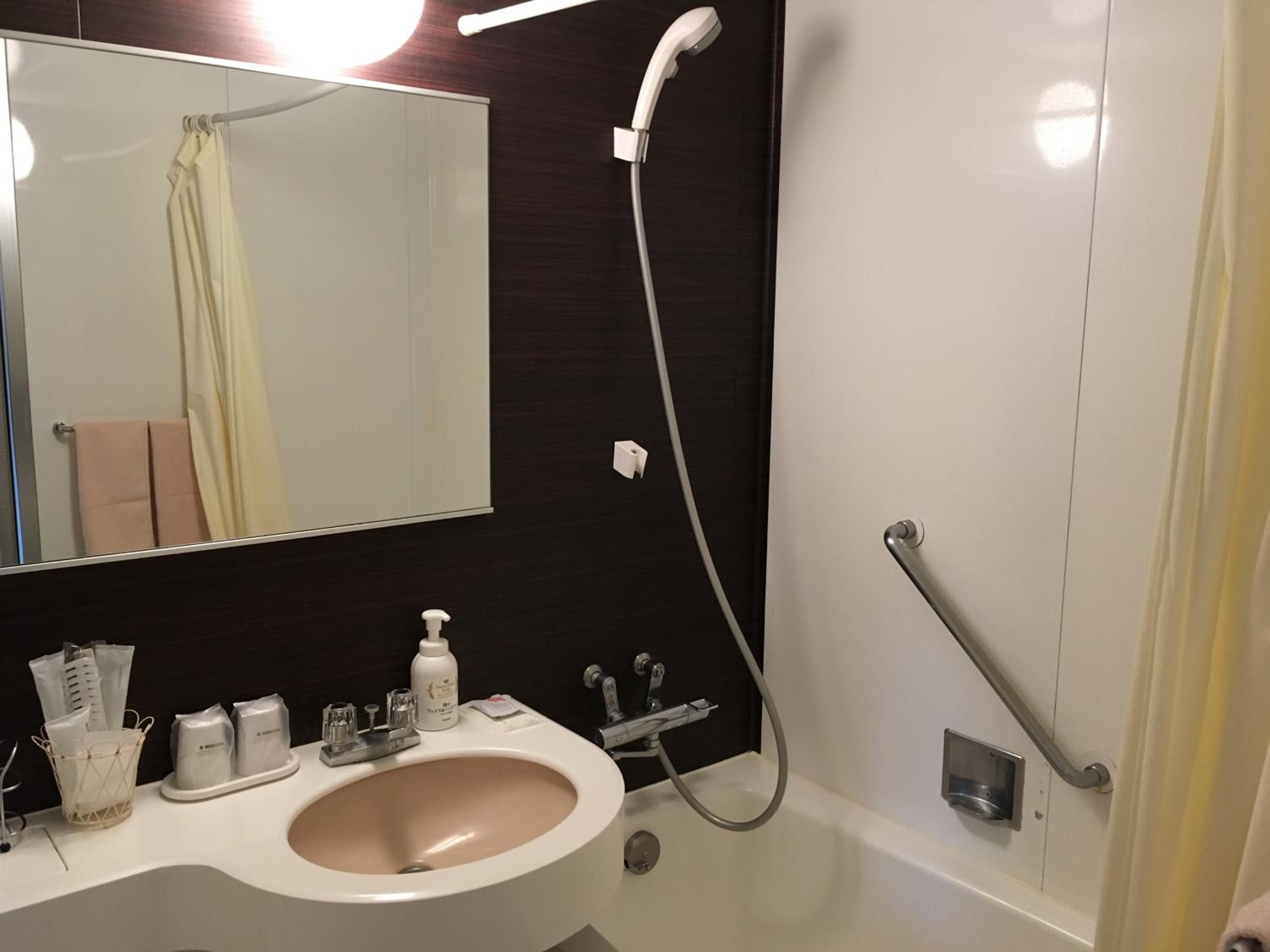 Single Room - Smoking photo 2