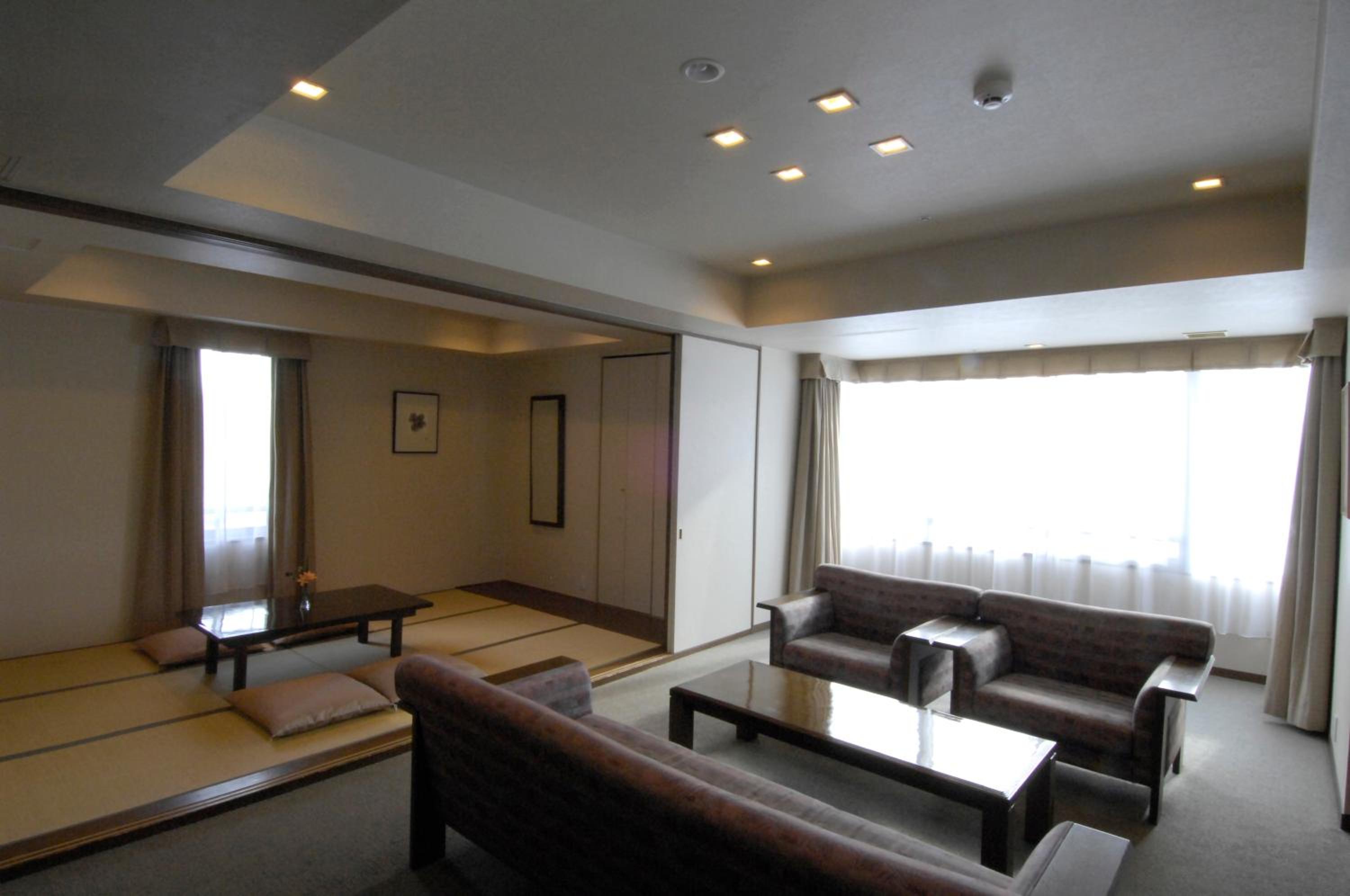 Room with Tatami Area - Photo 1