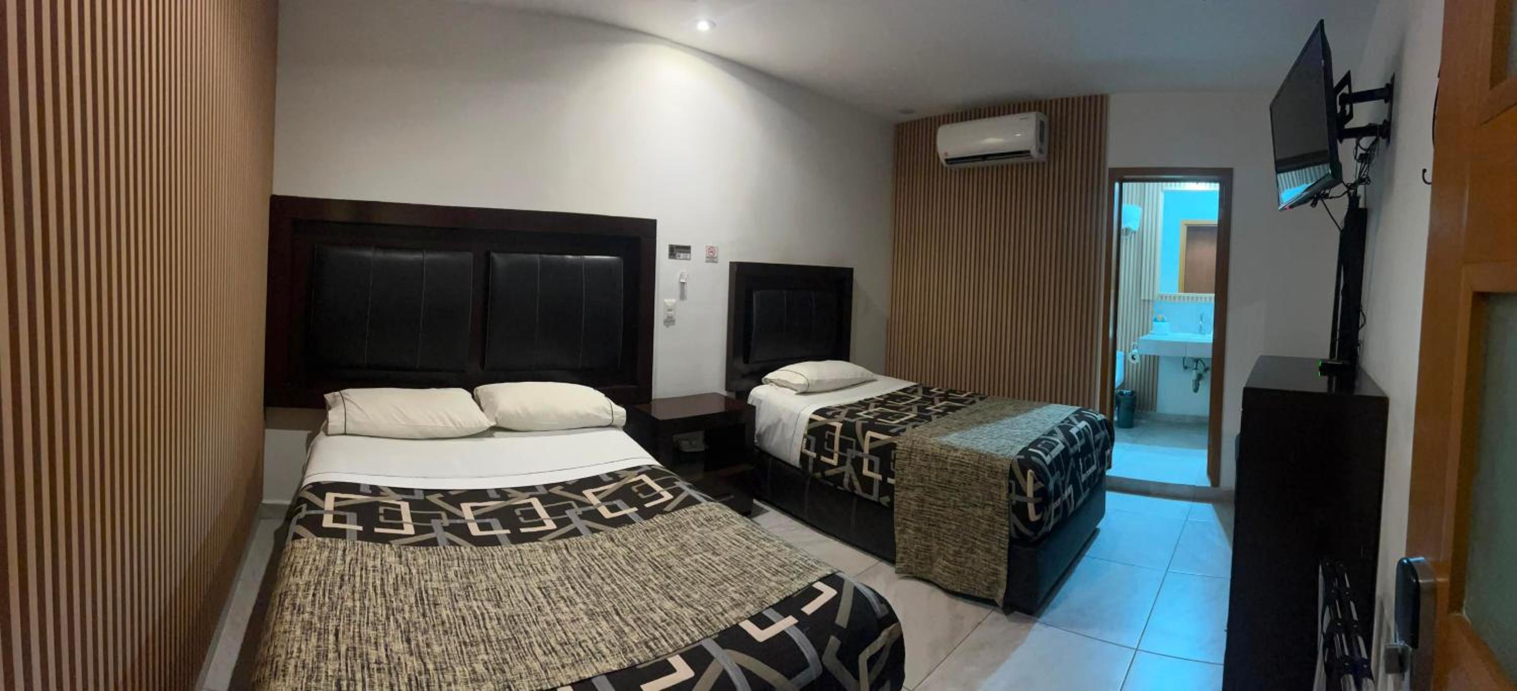Budget Double Room photo 1