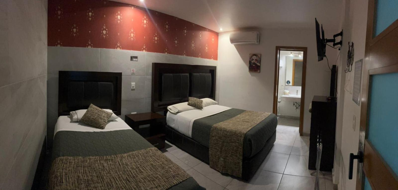 Budget Double Room photo 2