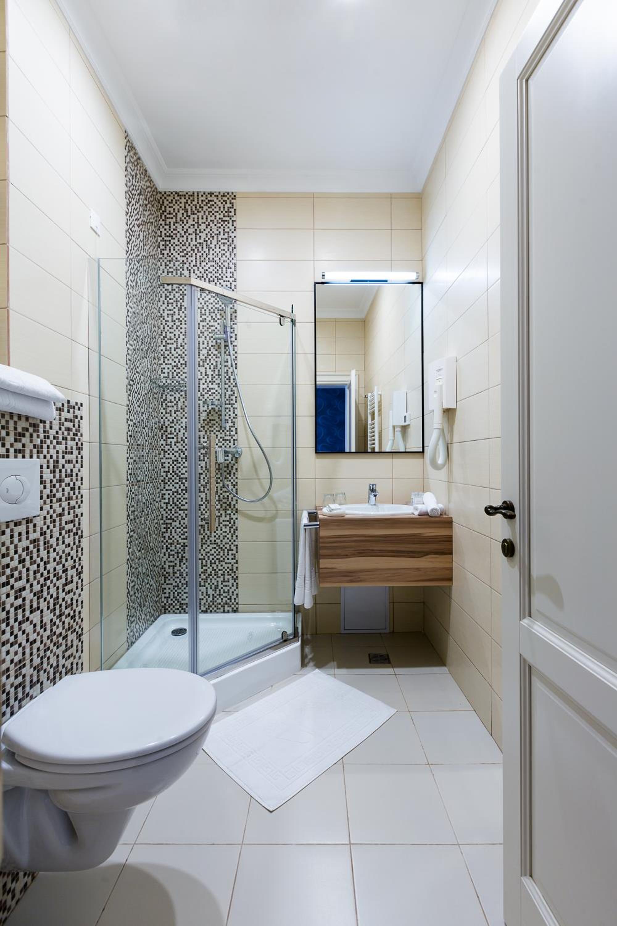 One-Bedroom Apartment - Photo 4