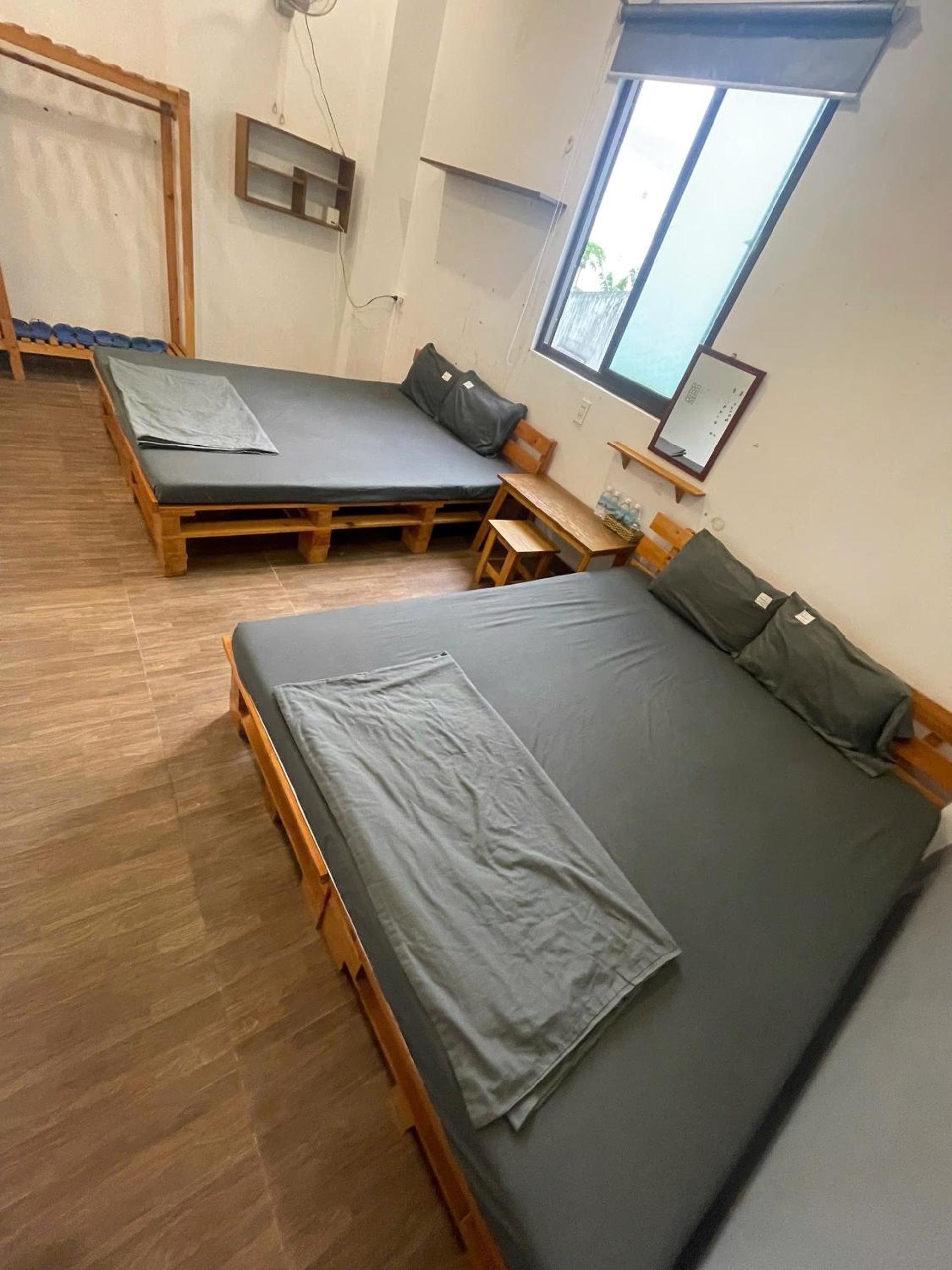 Quadruple Room with Private Bathroom photo 2