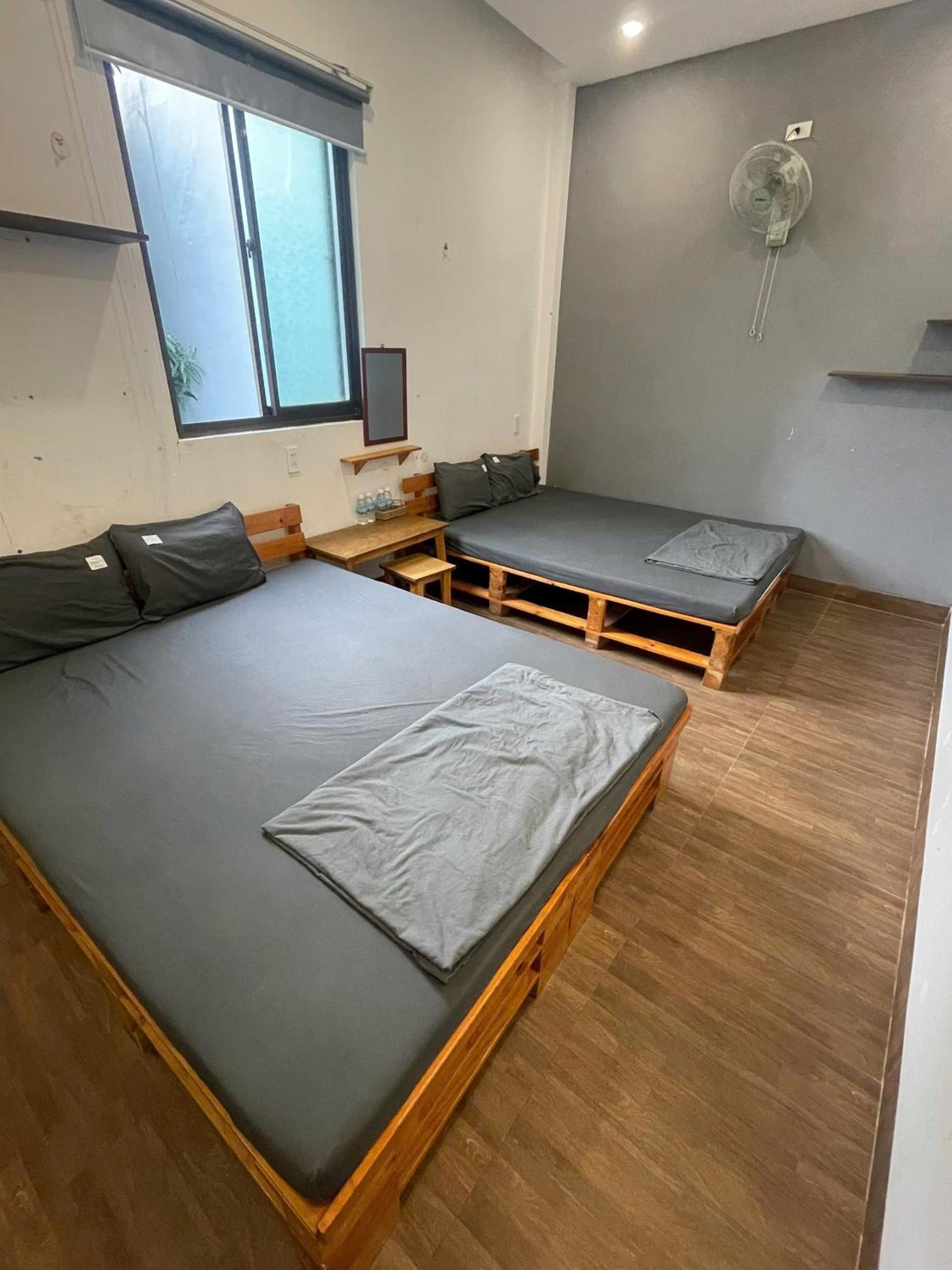 Quadruple Room with Private Bathroom photo 1