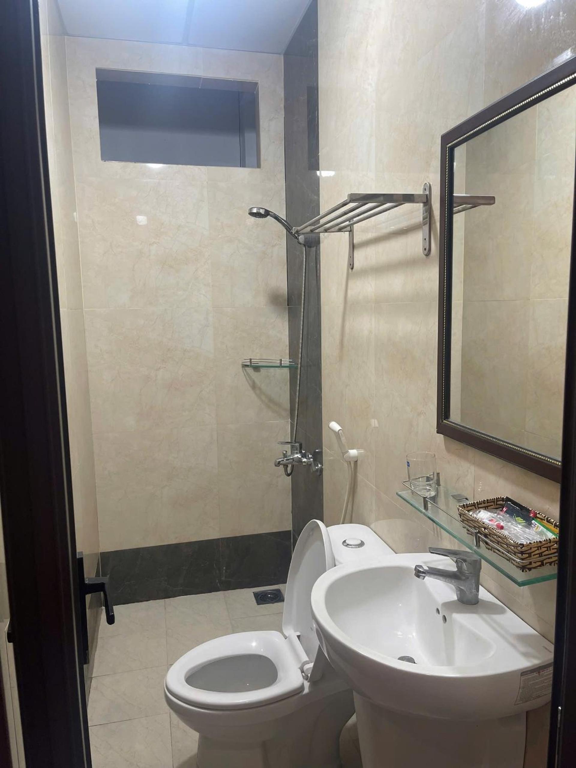 Quadruple Room with Private Bathroom photo 3
