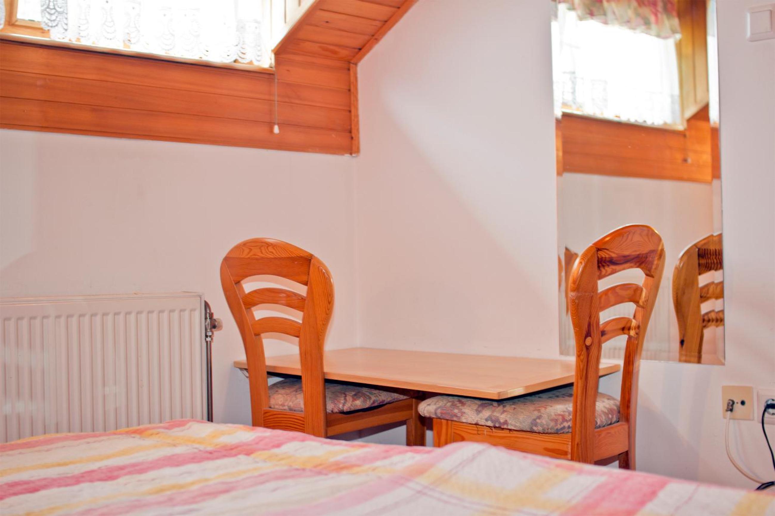 Double Room with Private Bathroom - Photo 1