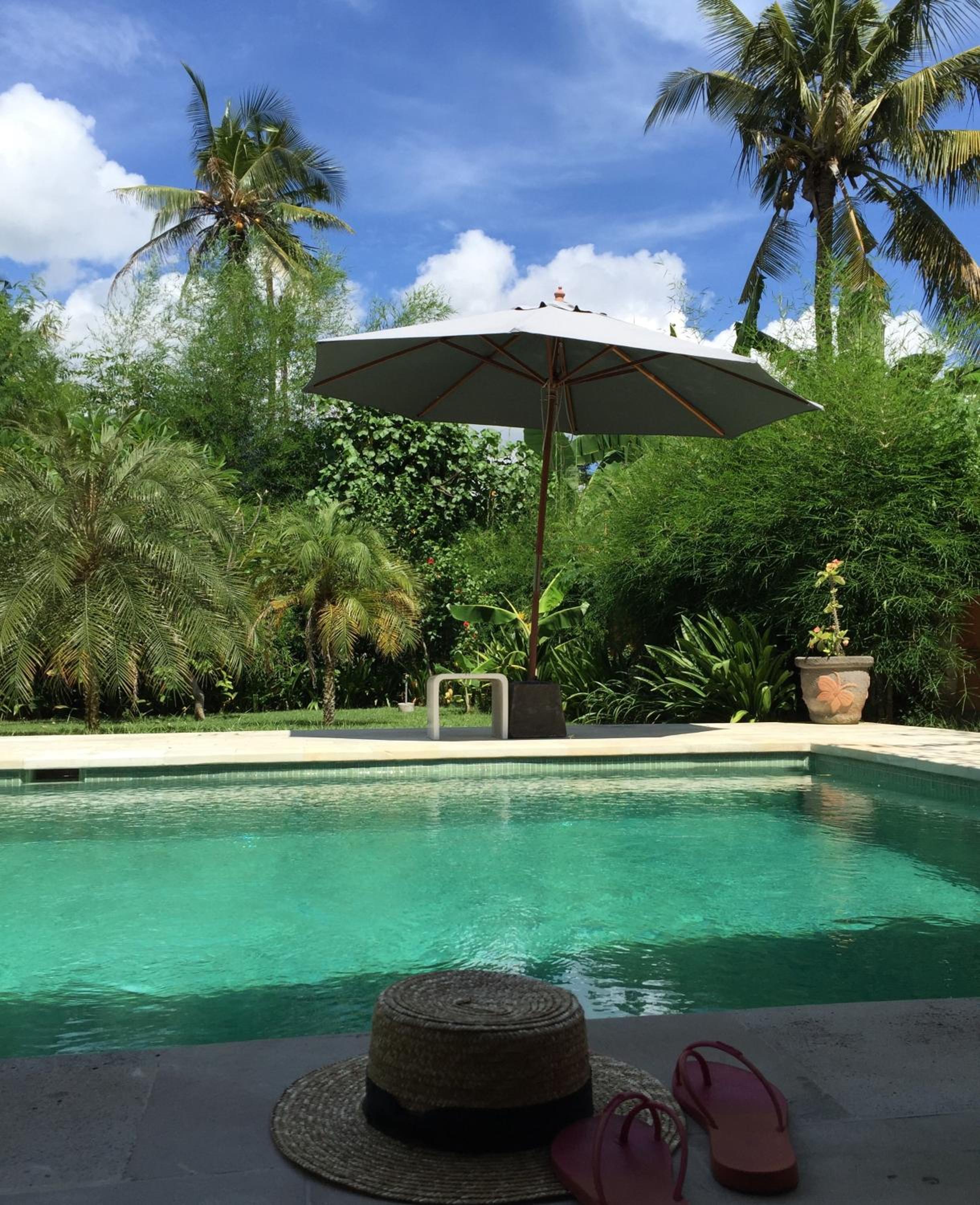 Bungalow with Private Pool - Photo 10