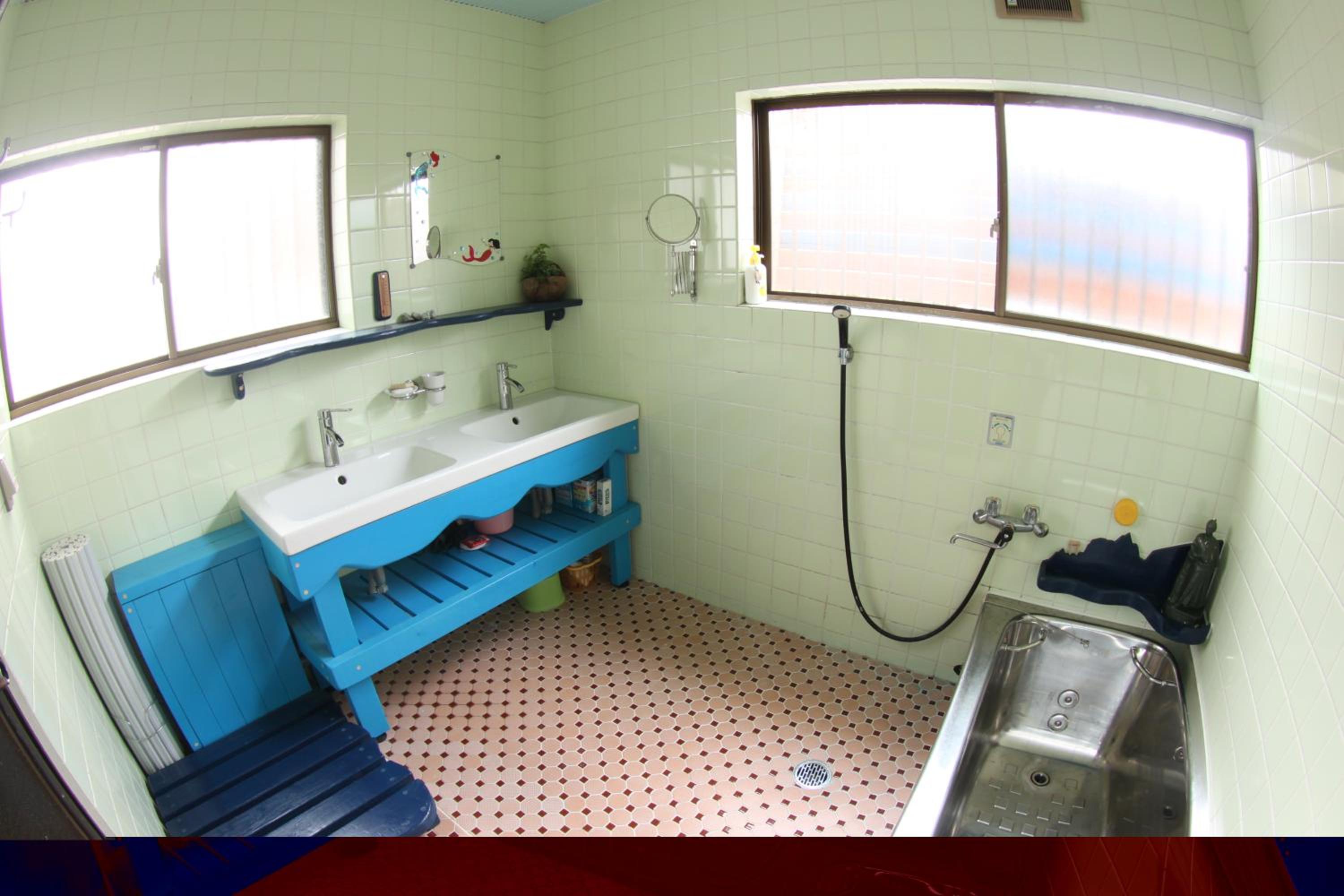 Deluxe Quadruple Room - Photo 5