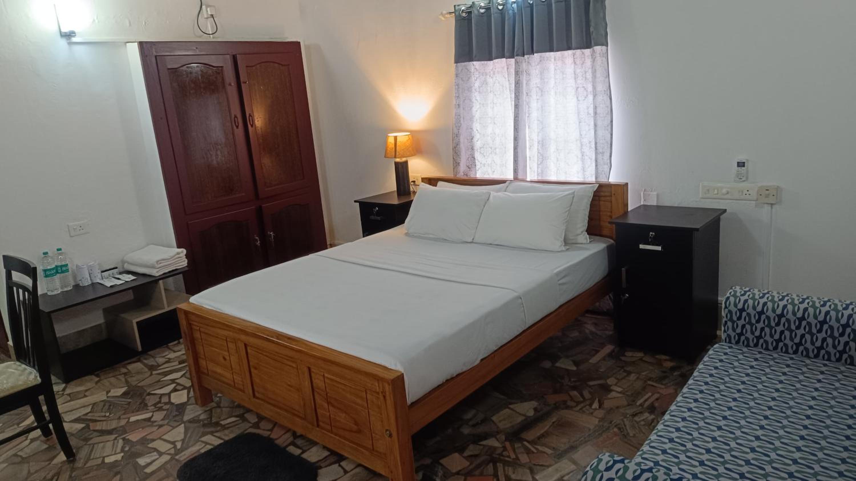 Standard Double Room photo 2