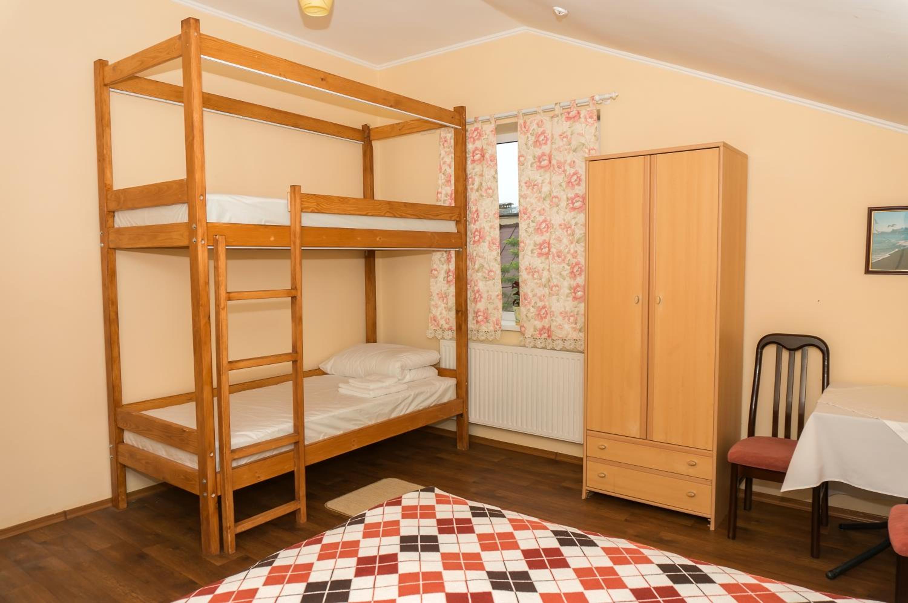 Quadruple Room with Shared Bathroom photo 1
