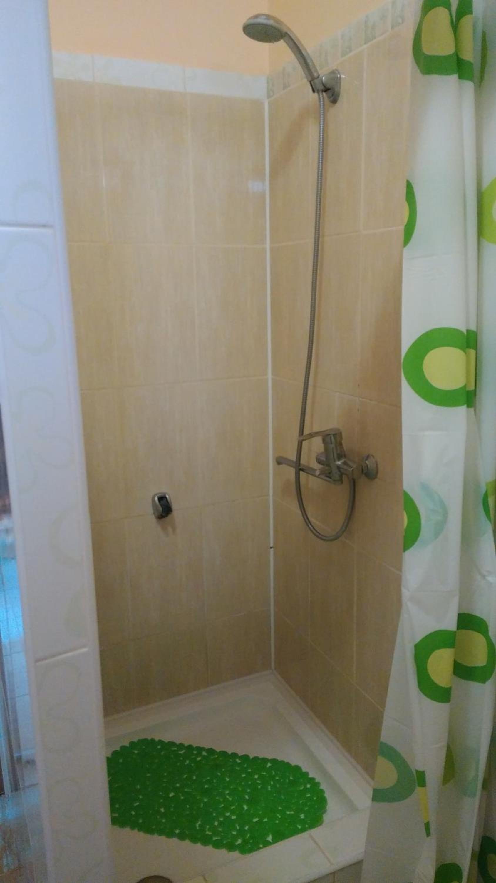 Twin Room with Shared Bathroom photo 2