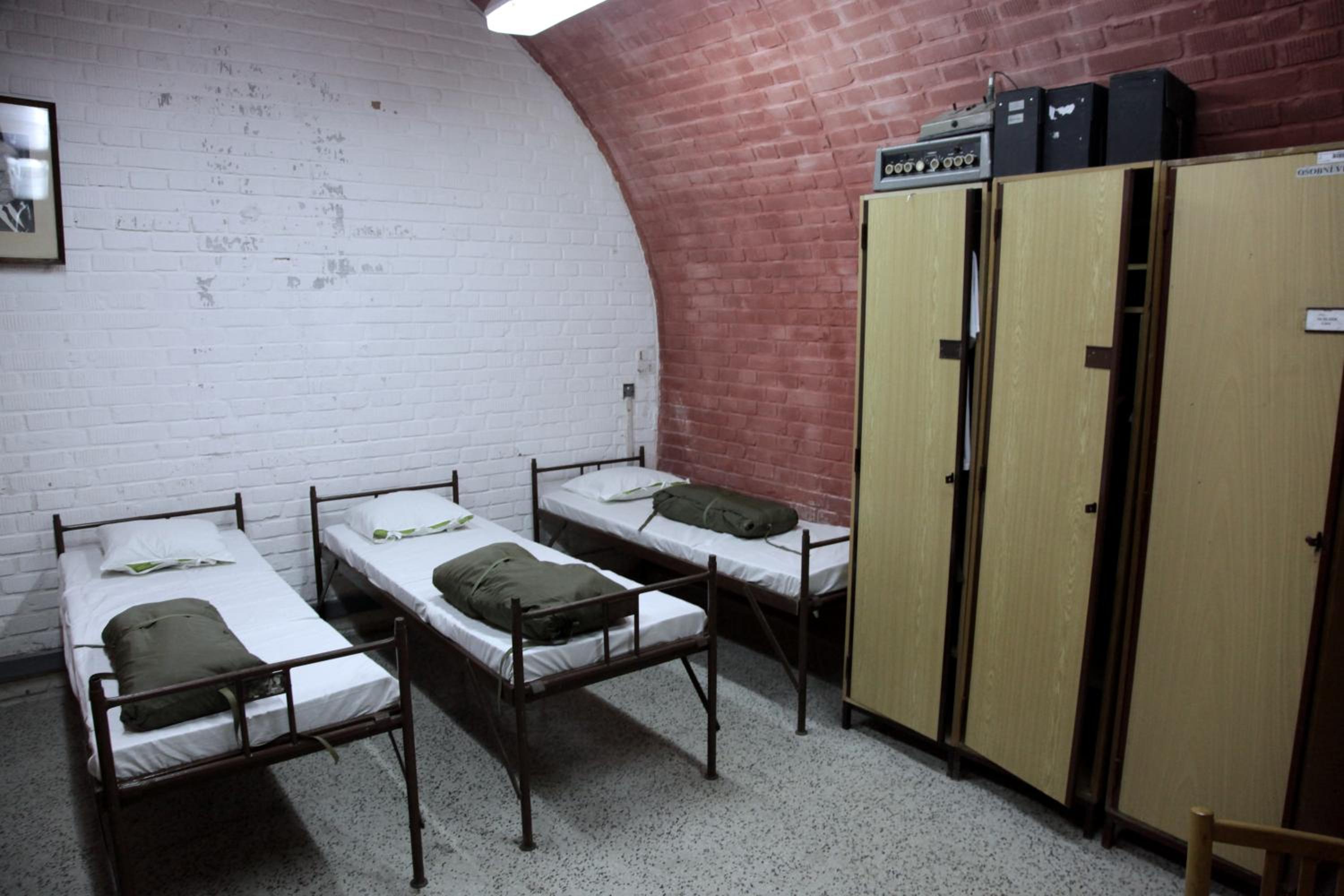 Bed in 6-Bed Mixed Dormitory Room photo 2