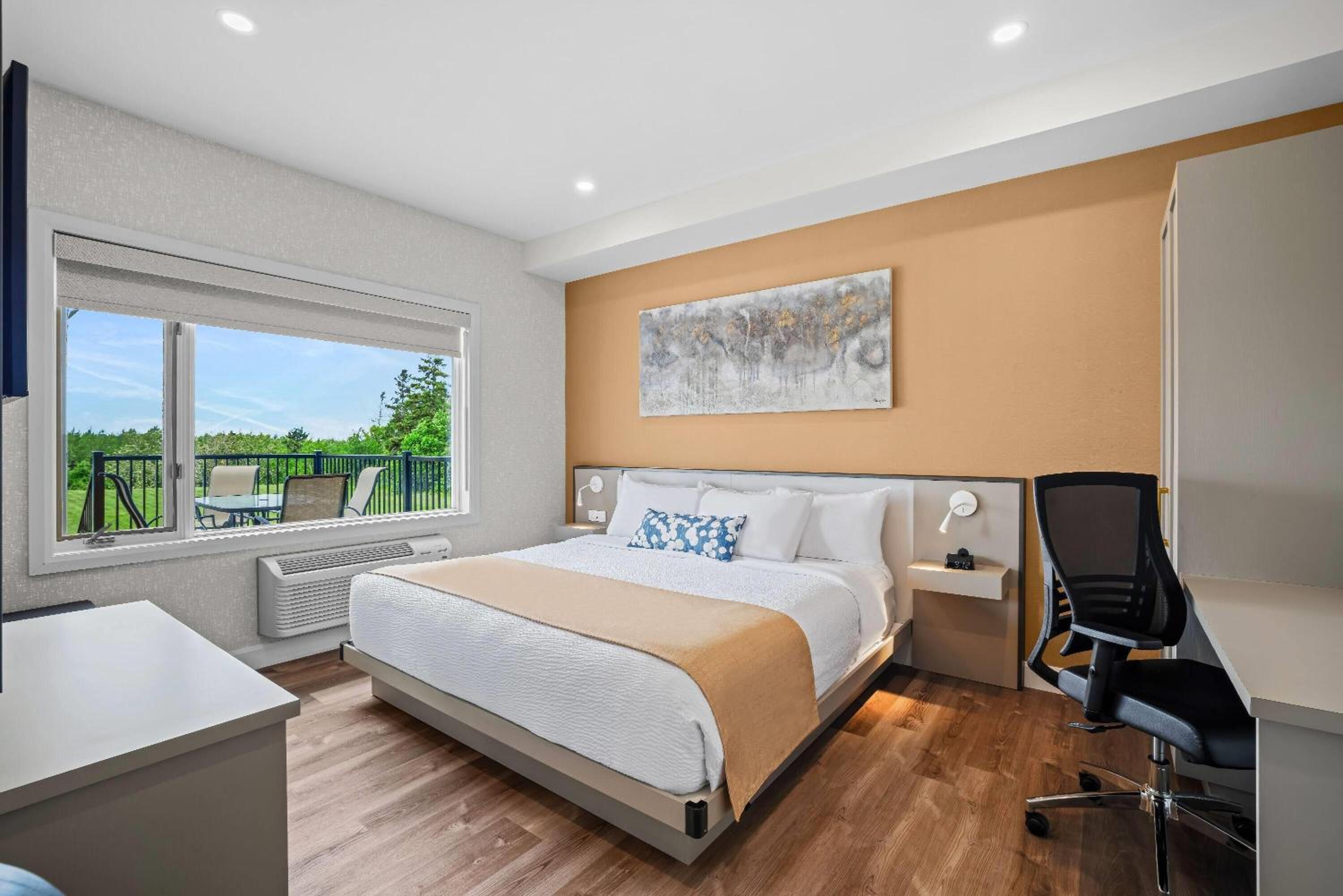 Loft with One King Bed, Two Queen Beds, and Two Sofa Beds - Non-Smoking photo 2