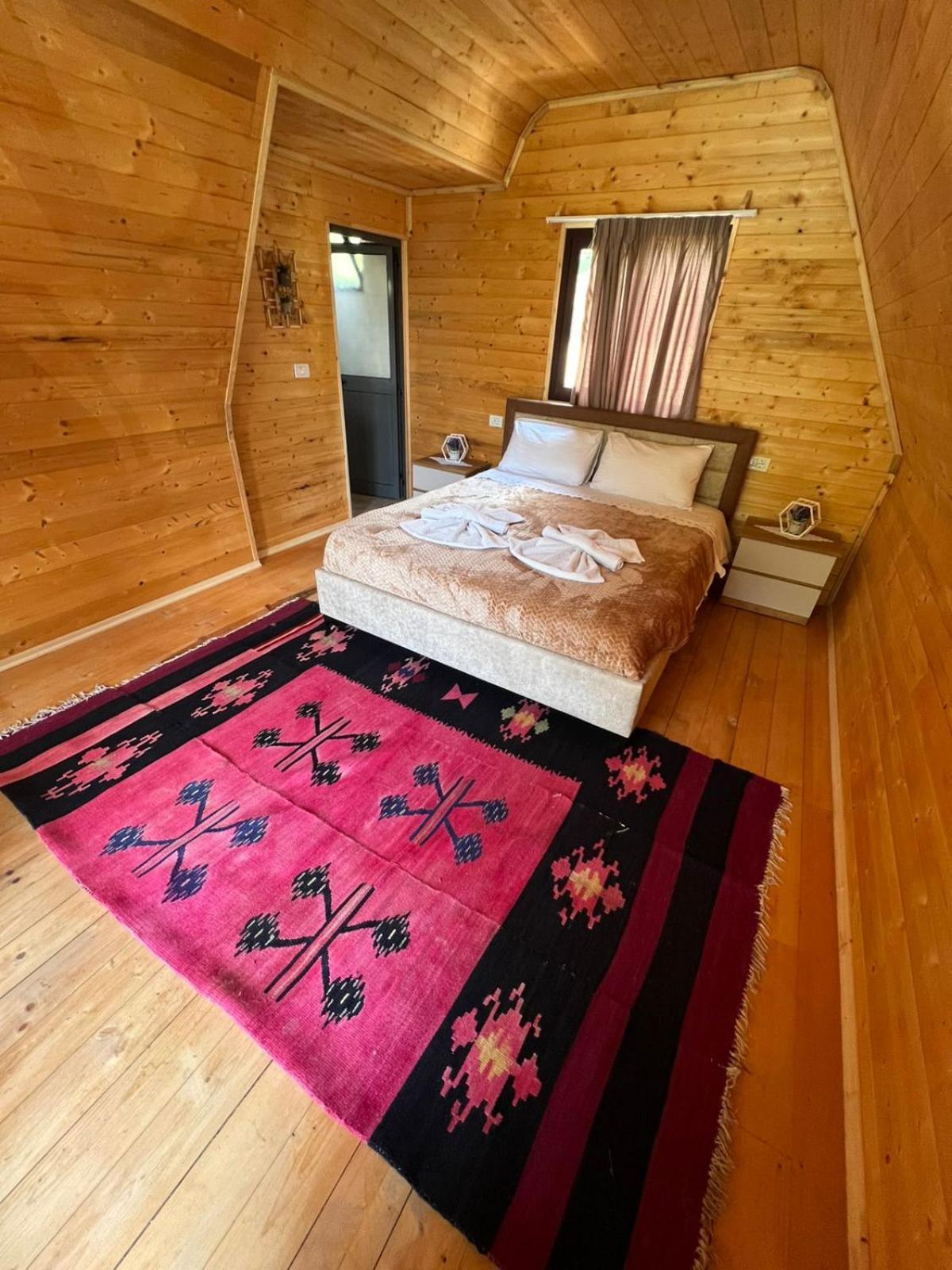 King Room with Mountain View photo 2