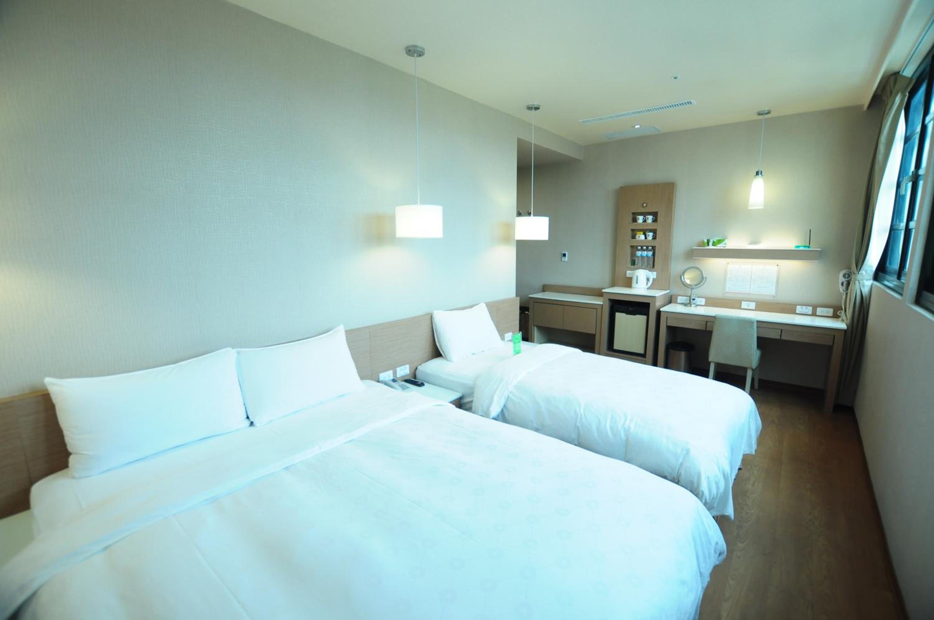 Exquisite Triple Room photo 2