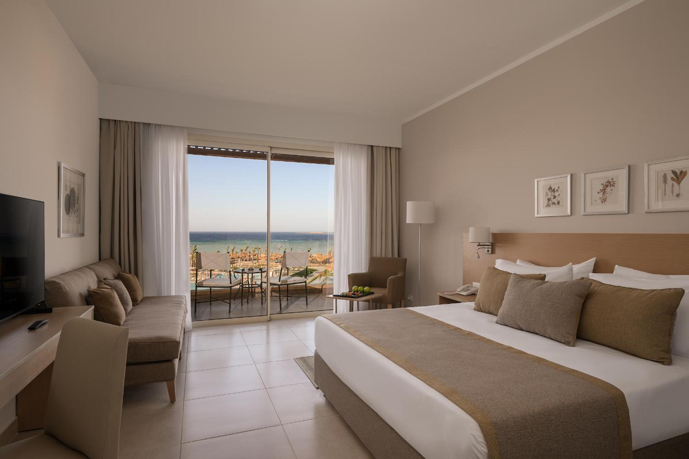 Superior, Queen Bed, Sea View