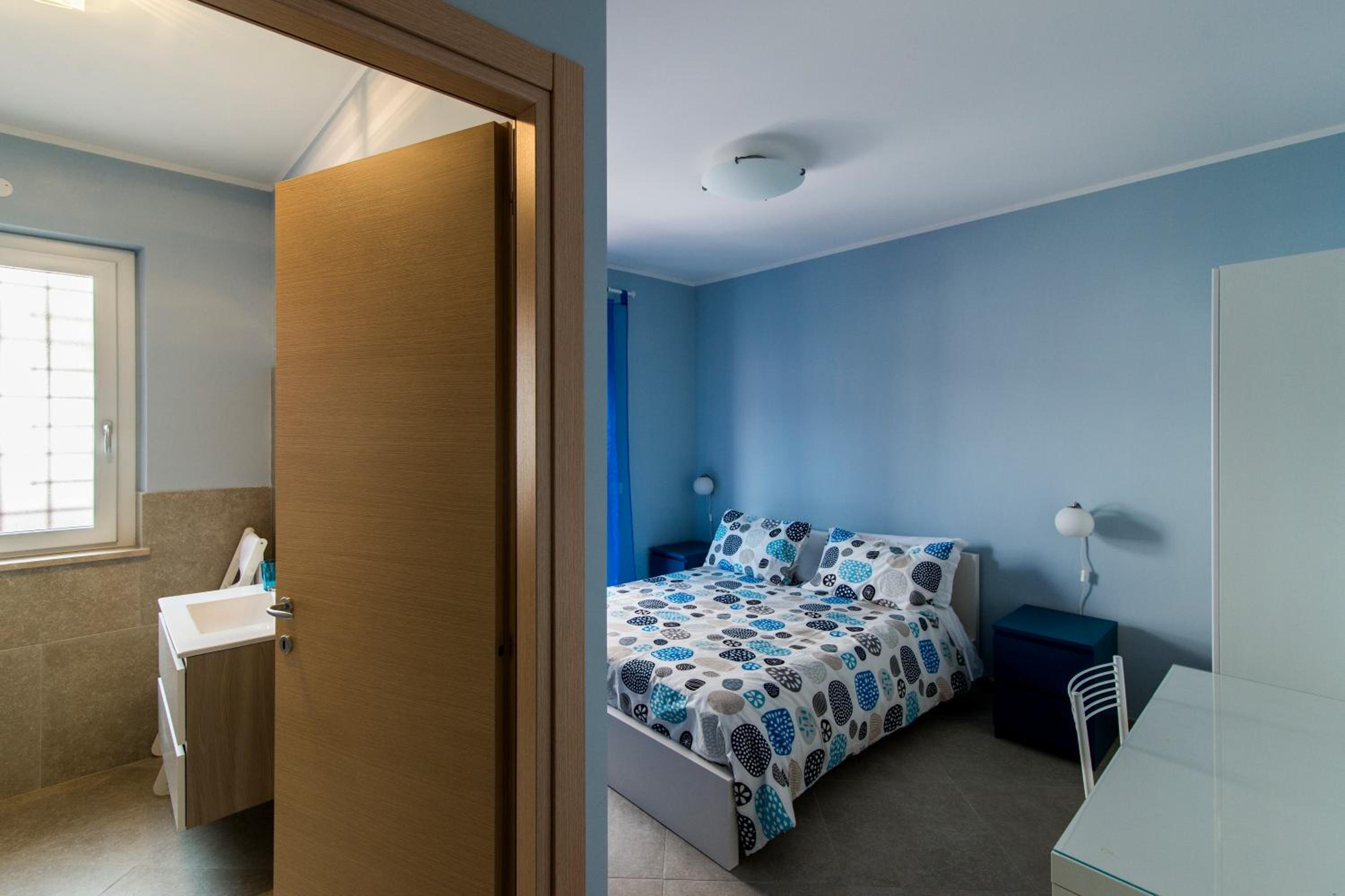 Double Room with Private Bathroom photo 1