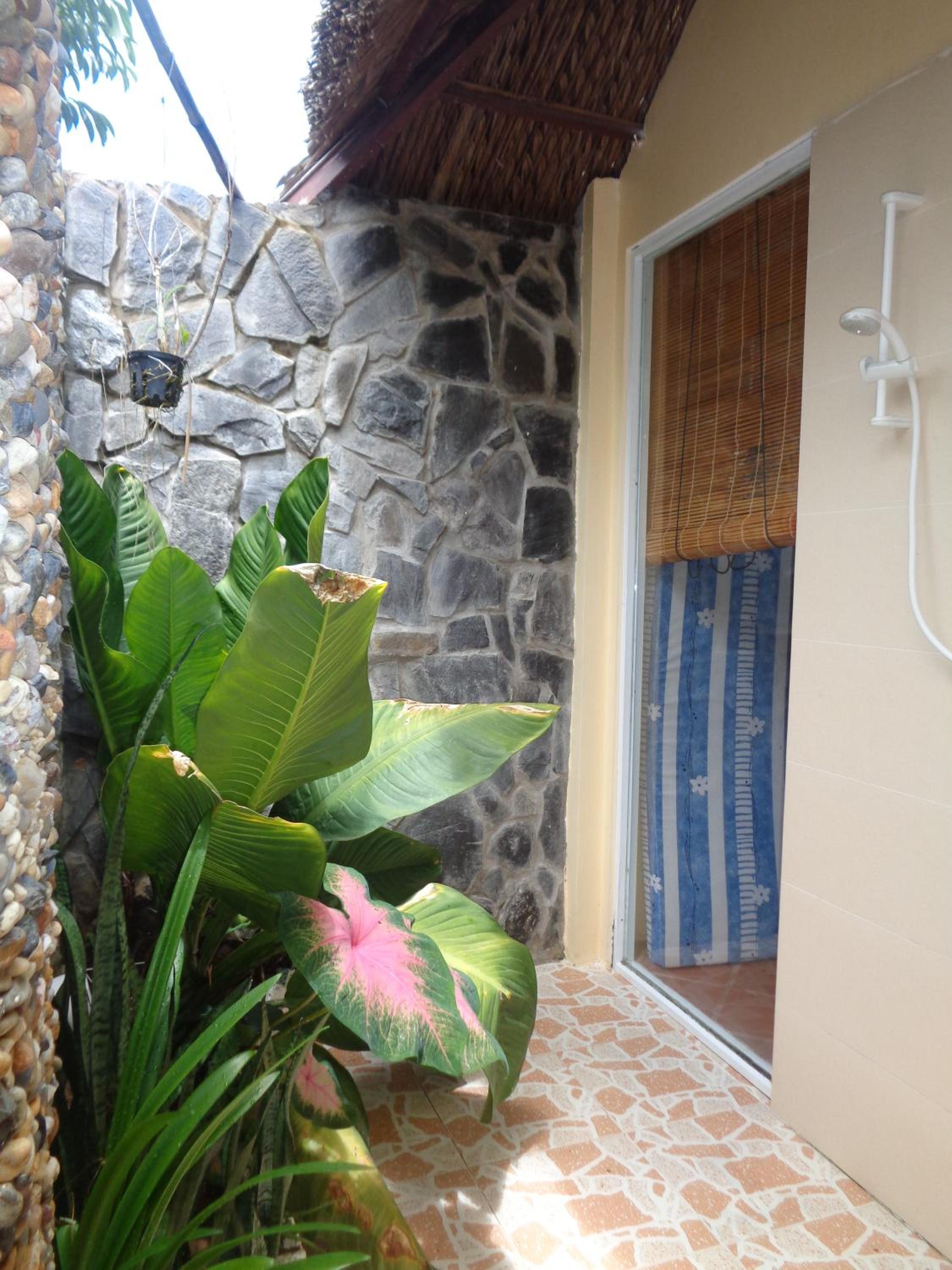 Deluxe Bamboo Bungalow photo 3
