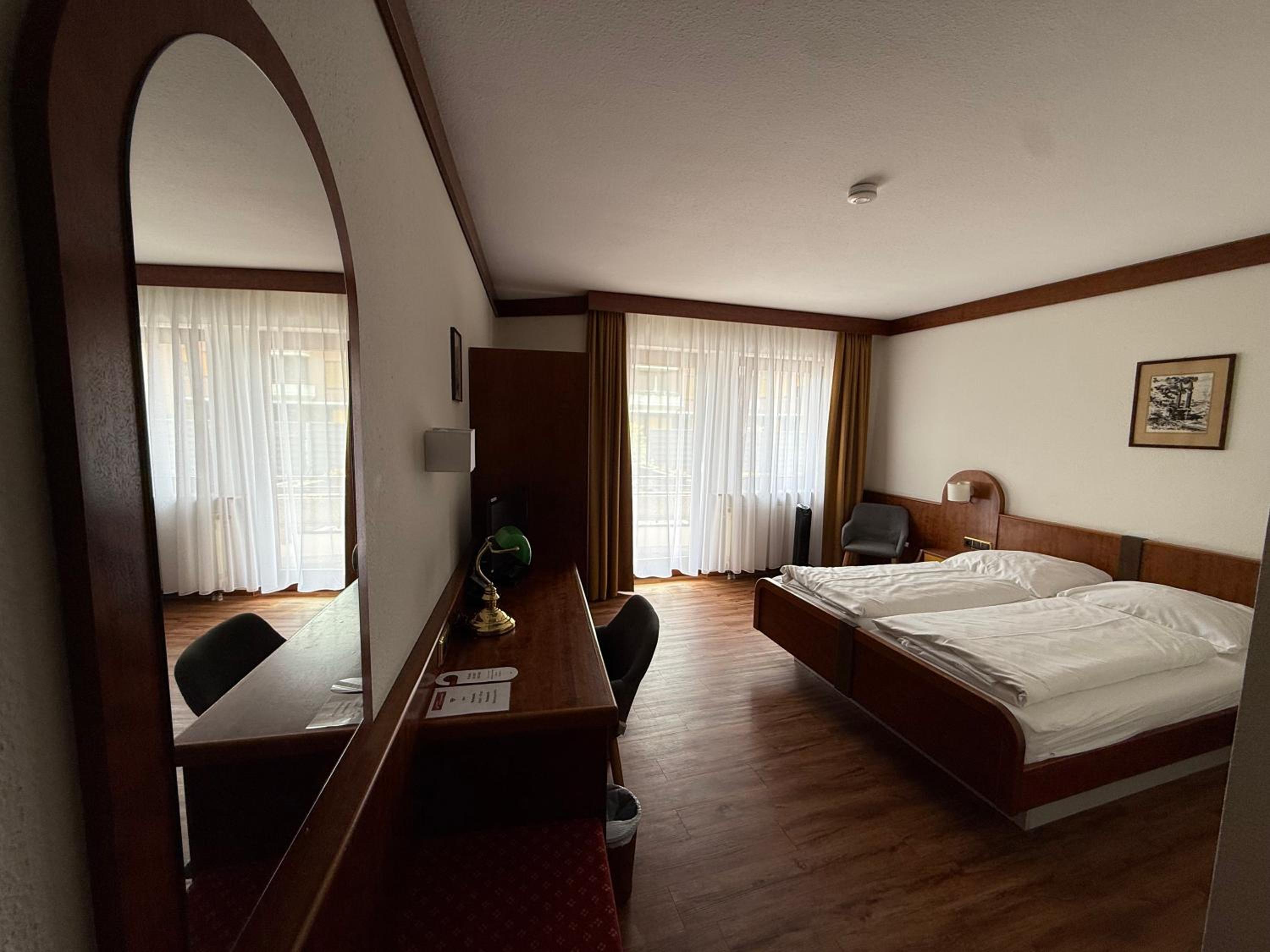Standard Double Room - Photo 1