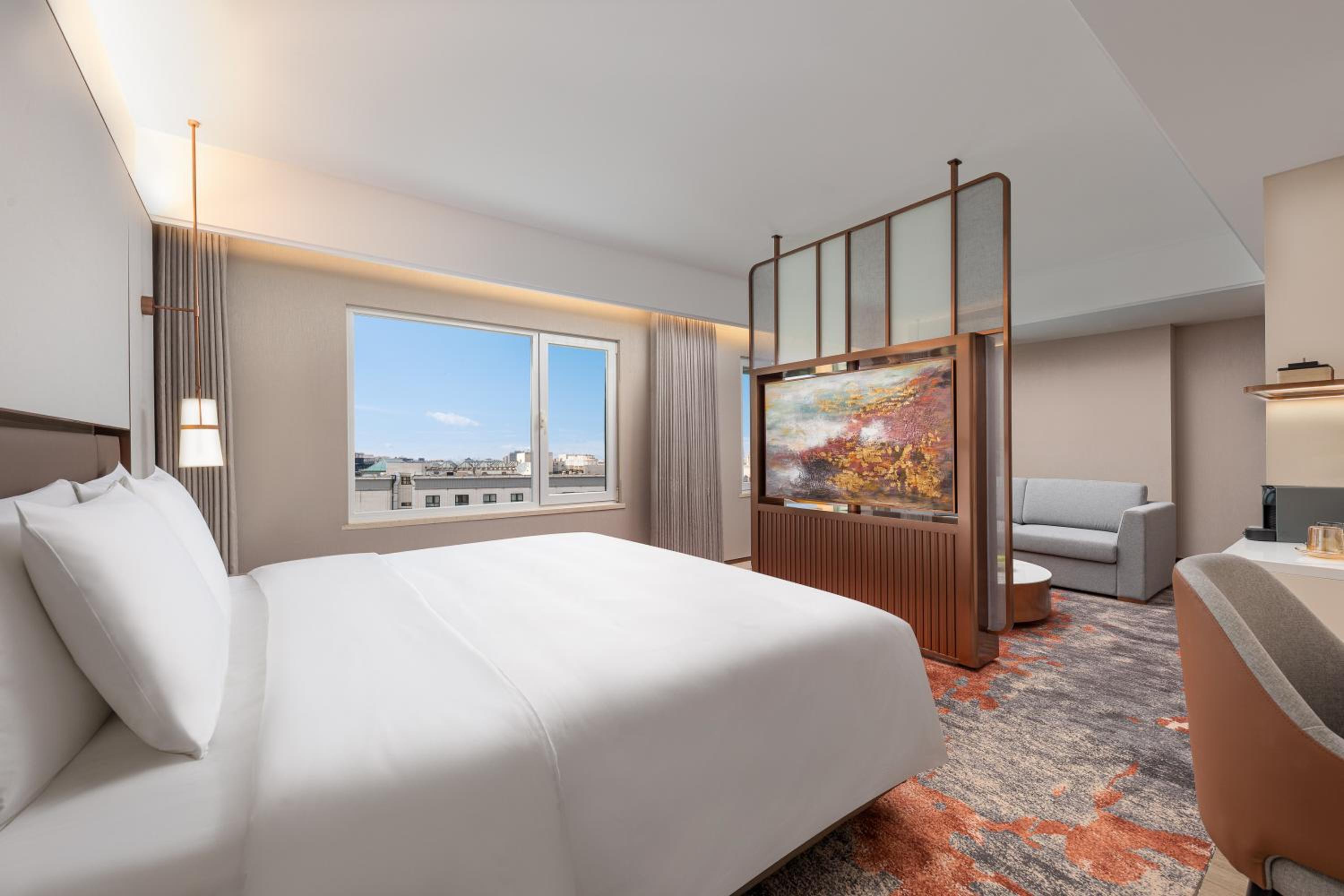 Business Suite - Photo 3