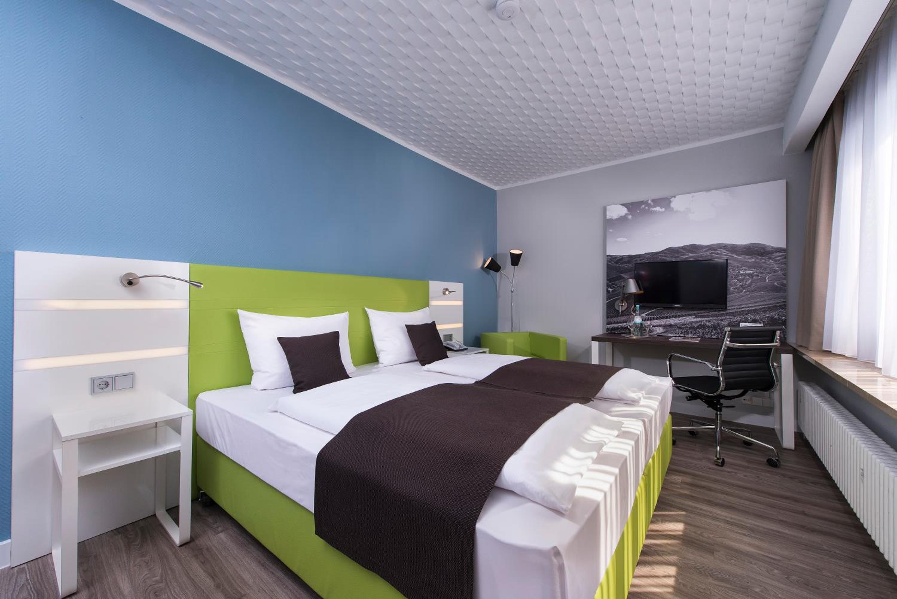 Superior Twin Room - Photo 8