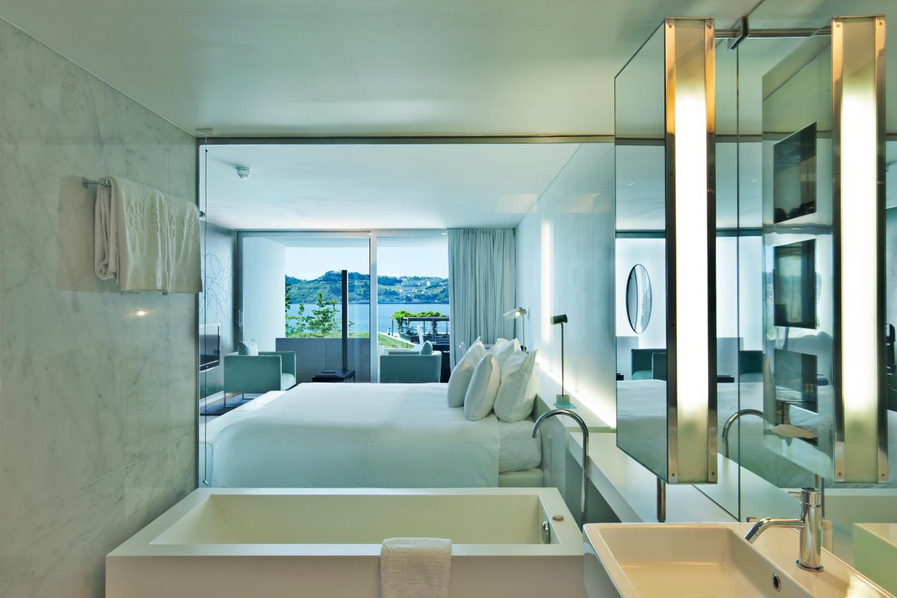 Deluxe Double or Twin Room with Balcony photo 1