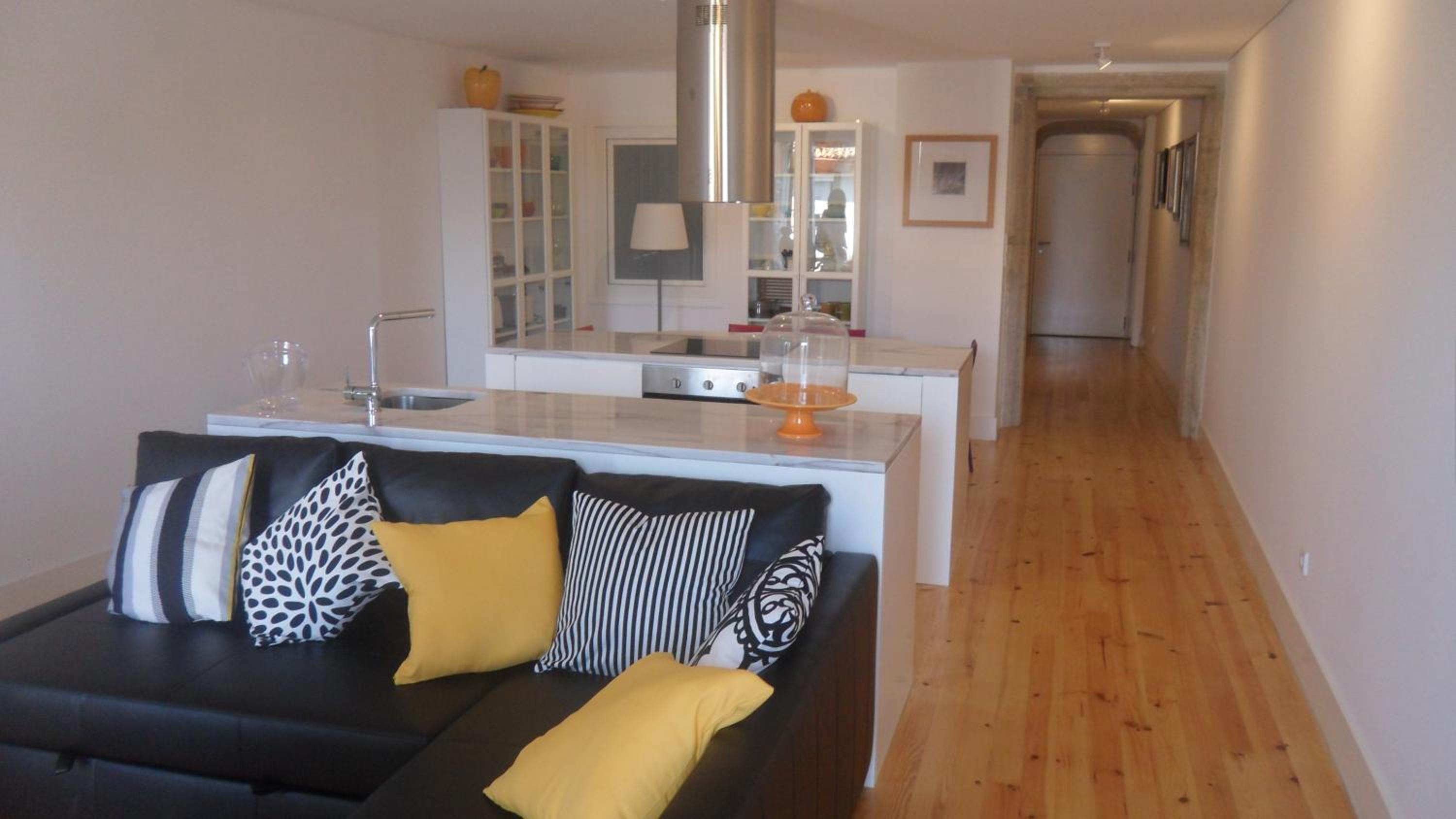 Apartment with Terrace - Photo 1