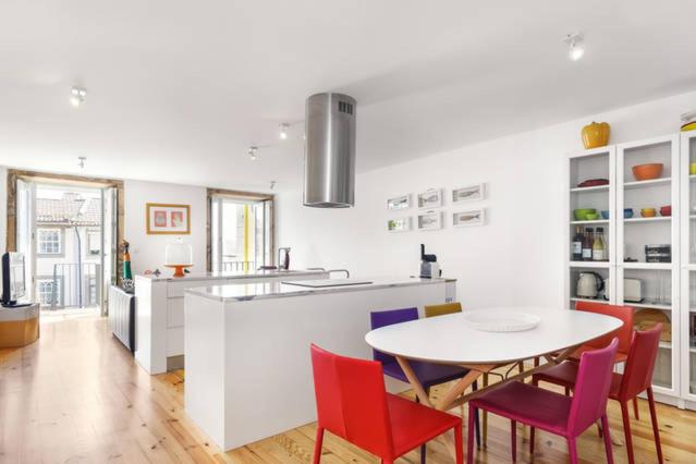 Apartment with Terrace - Photo 17