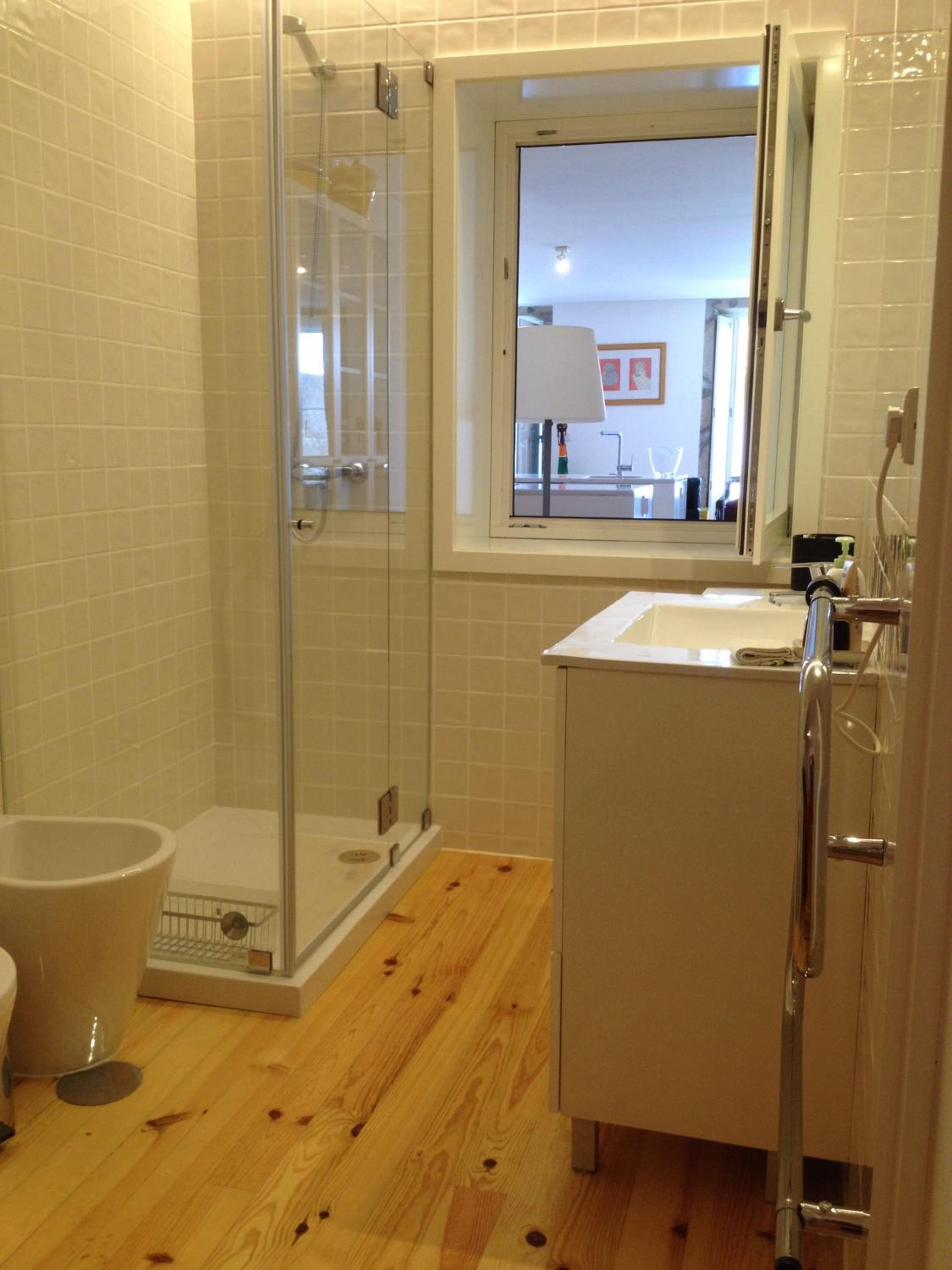 Apartment with Terrace - Photo 10