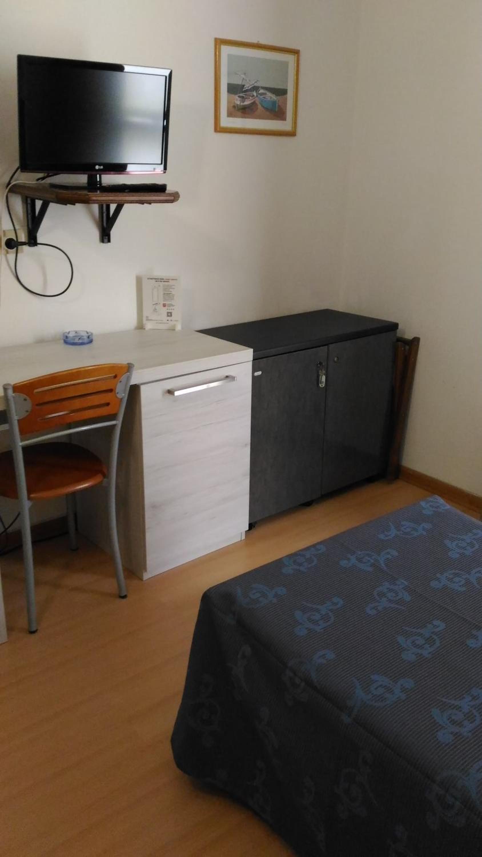 Single Room photo 2