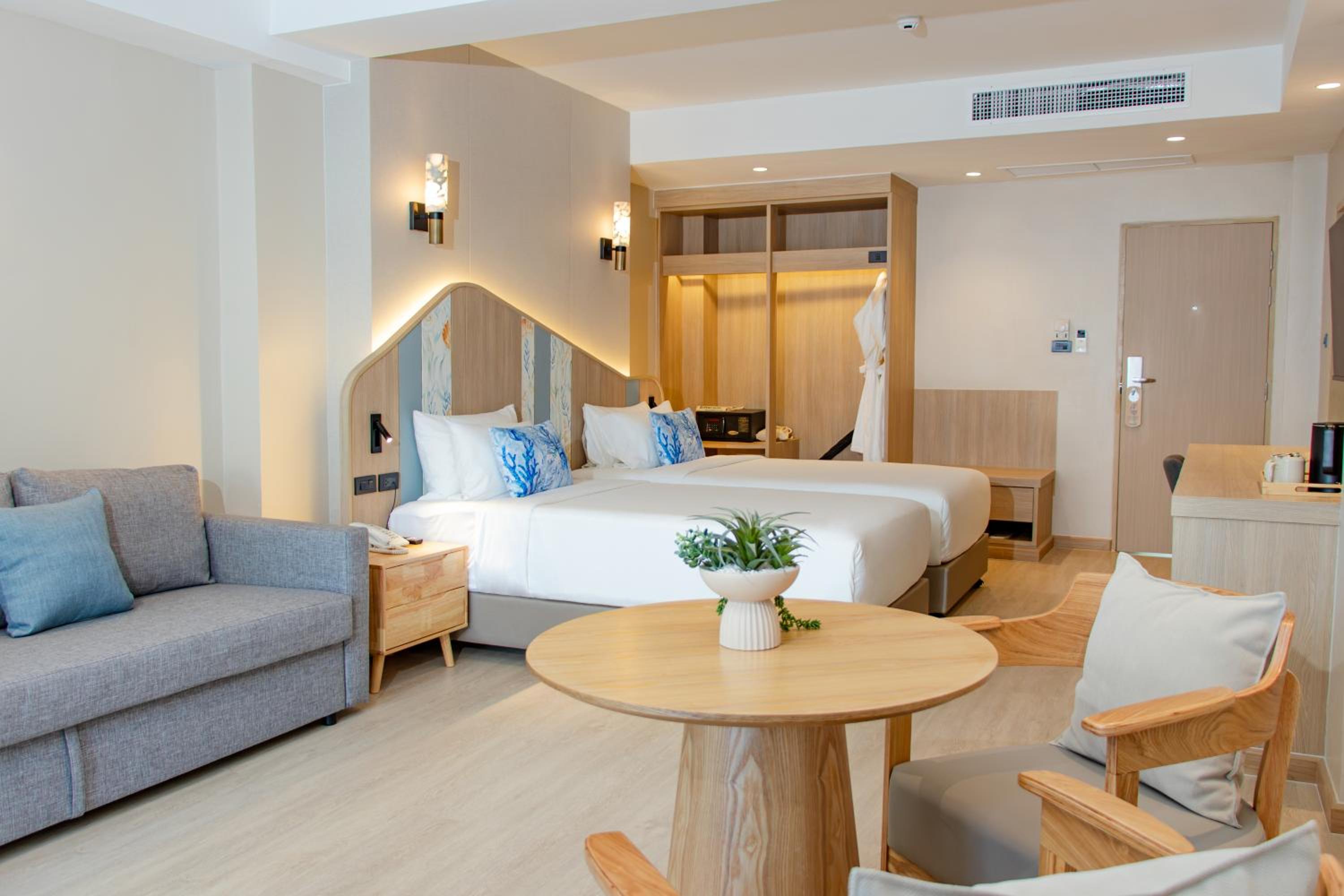Deluxe Twin Room