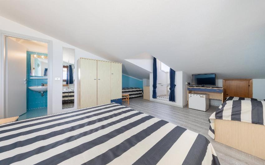 Economy Quadruple Room