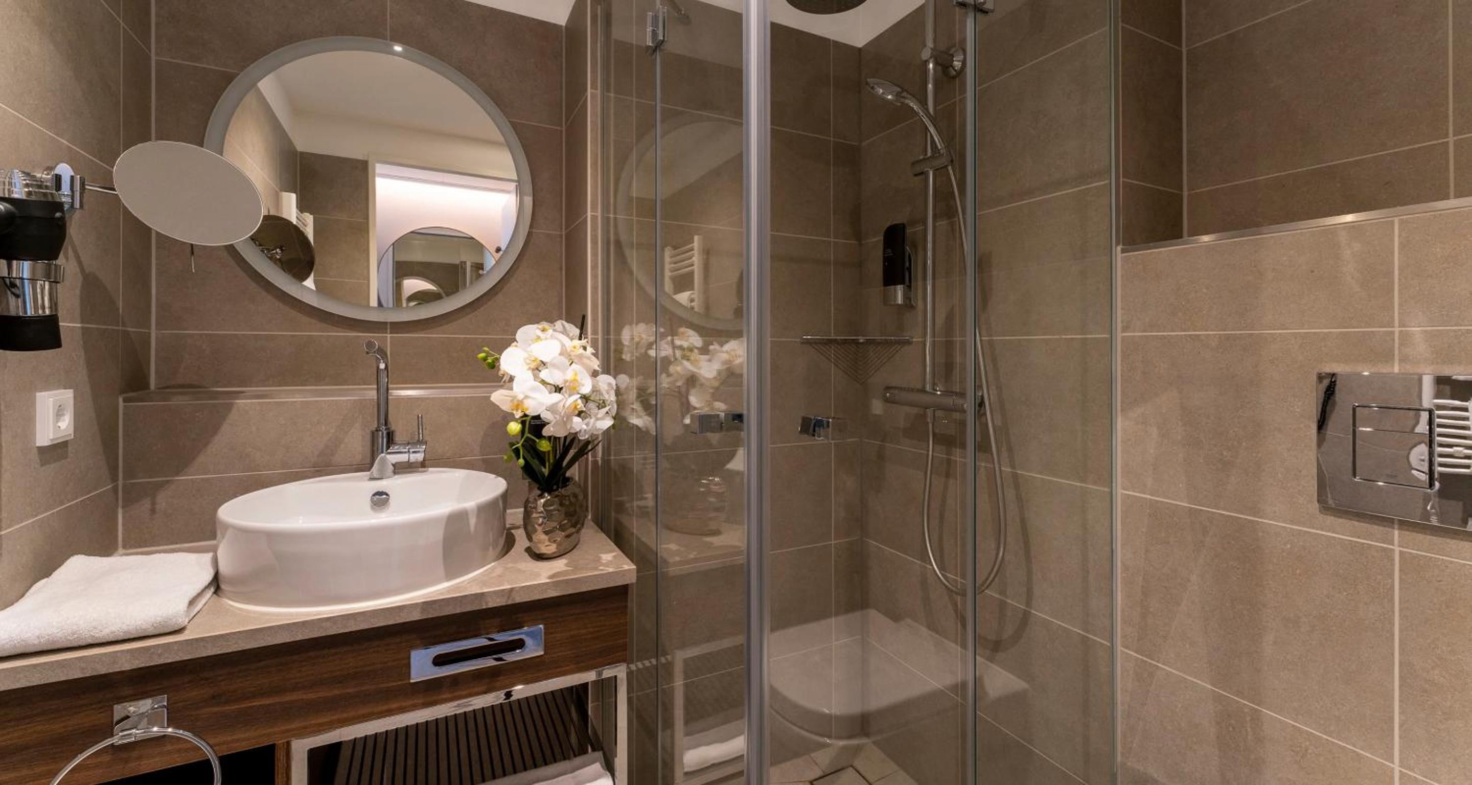 Premium Triple Room