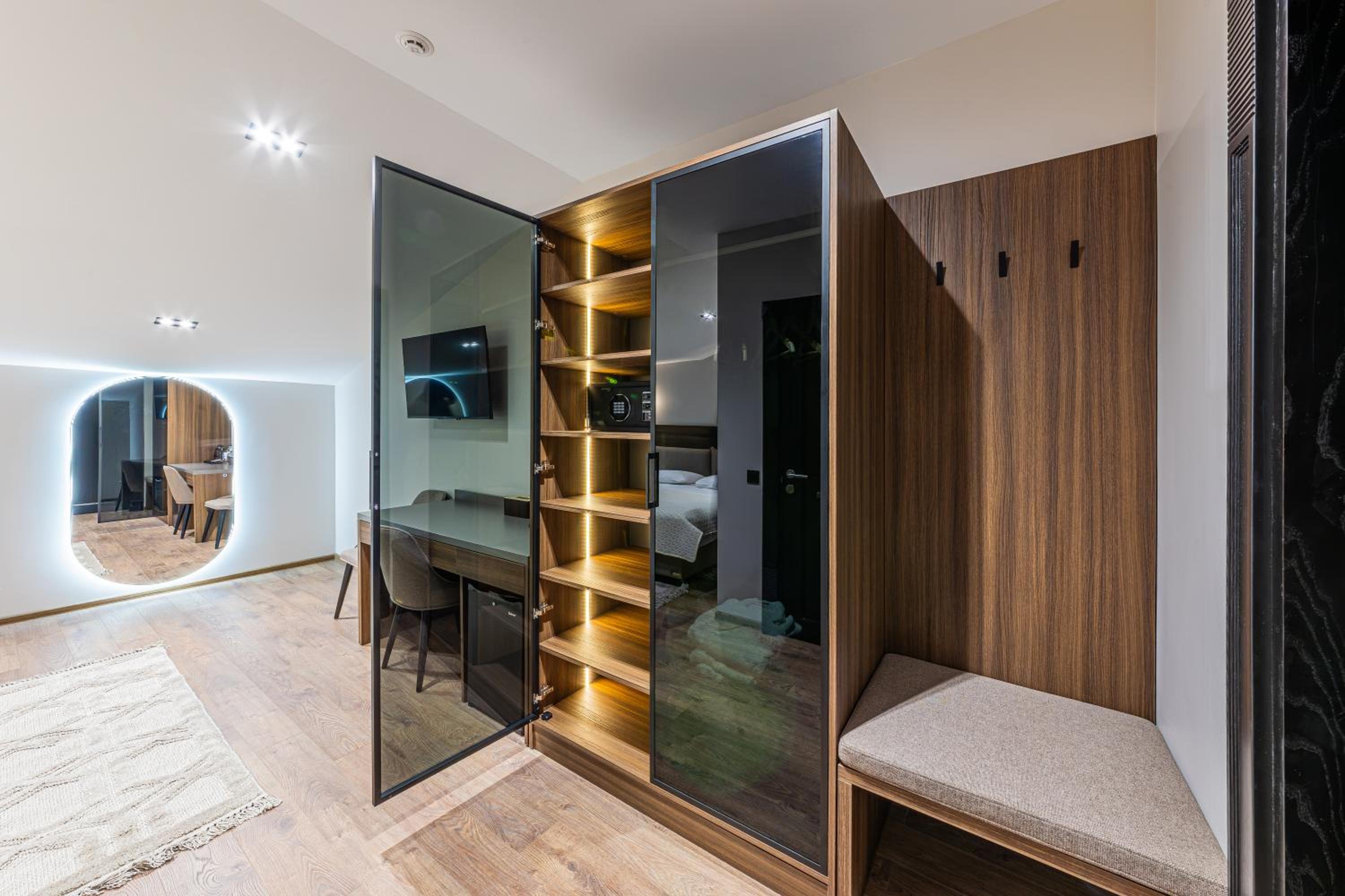 Suite with Mountain View - Attic