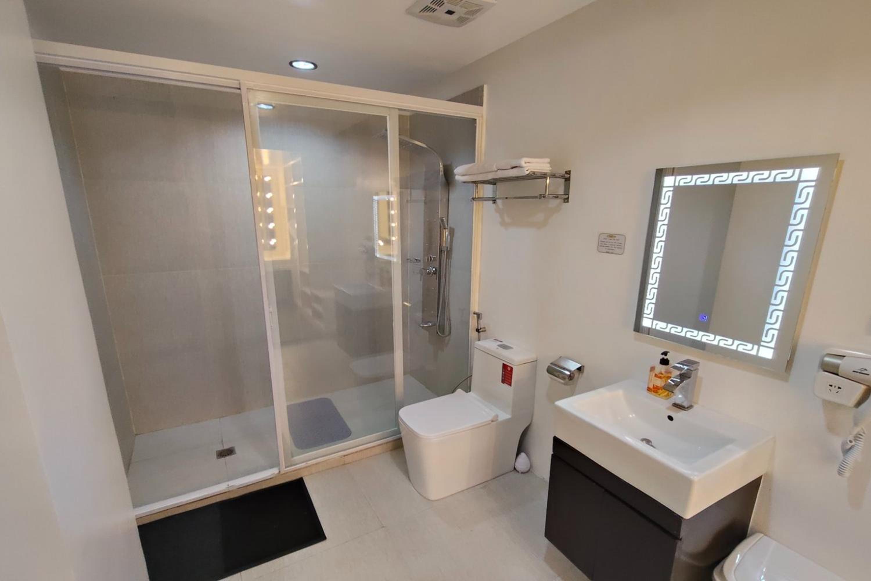 King Suite photo 3