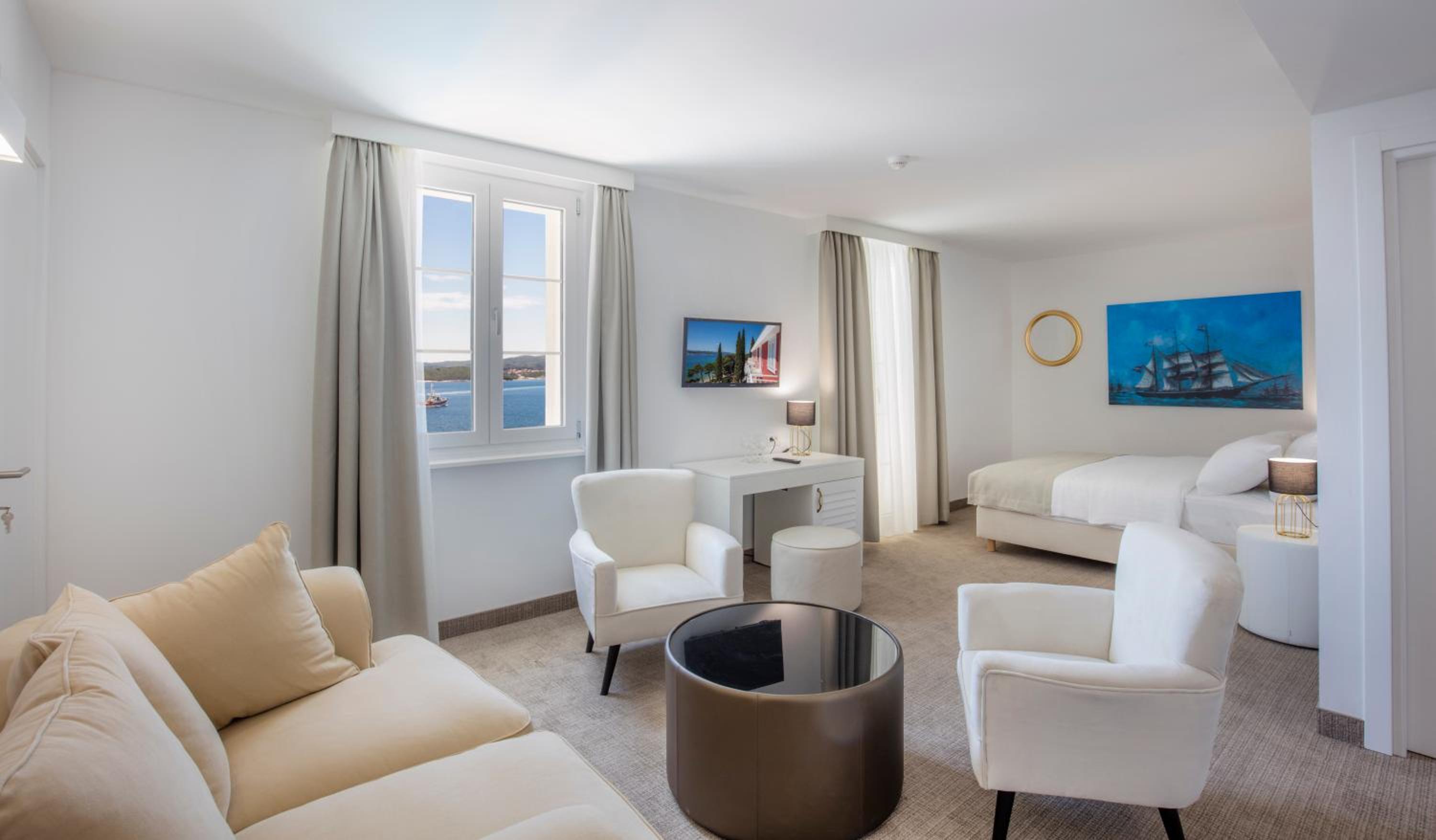 Junior Suite with Sea View photo 2