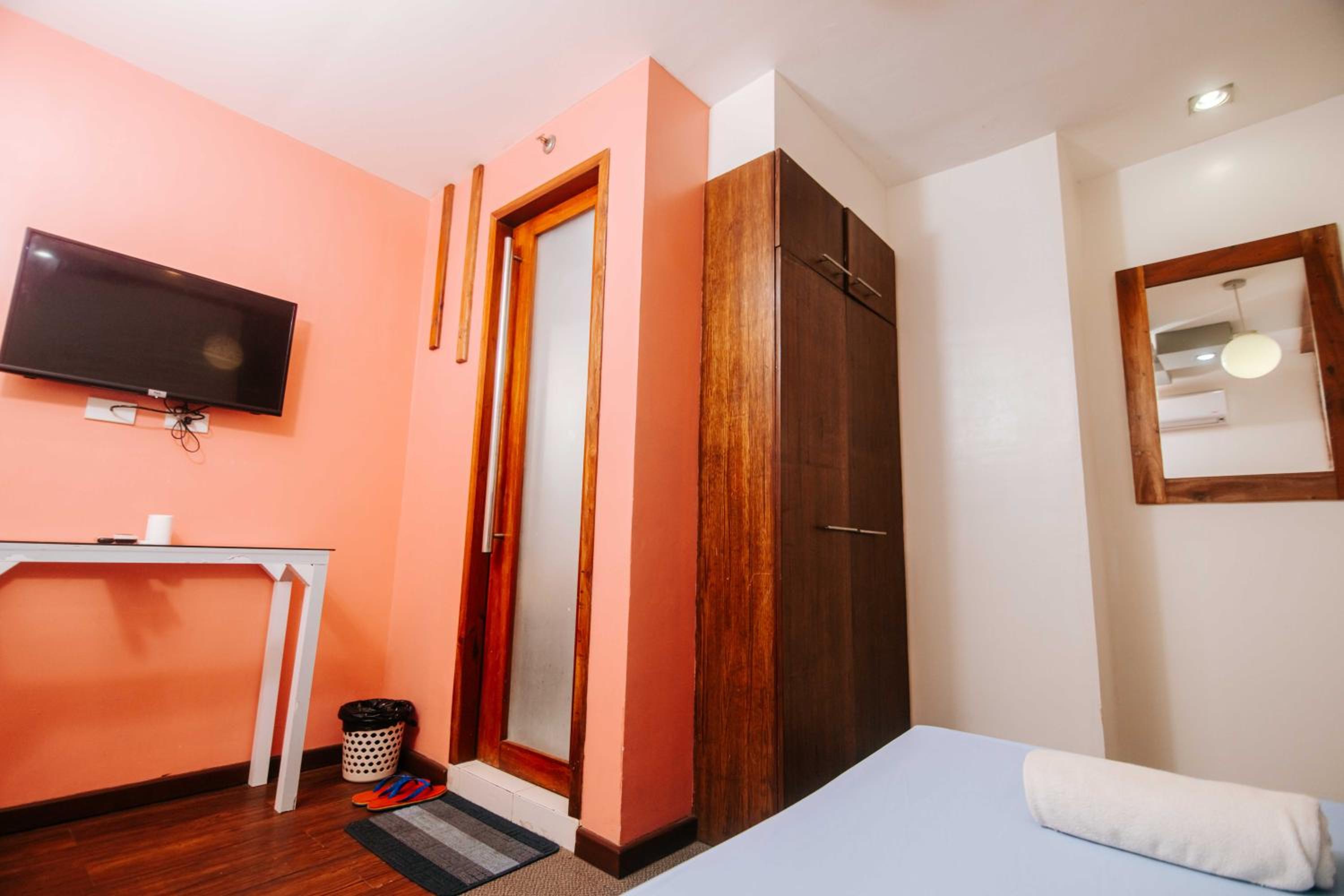 Single Room photo 2