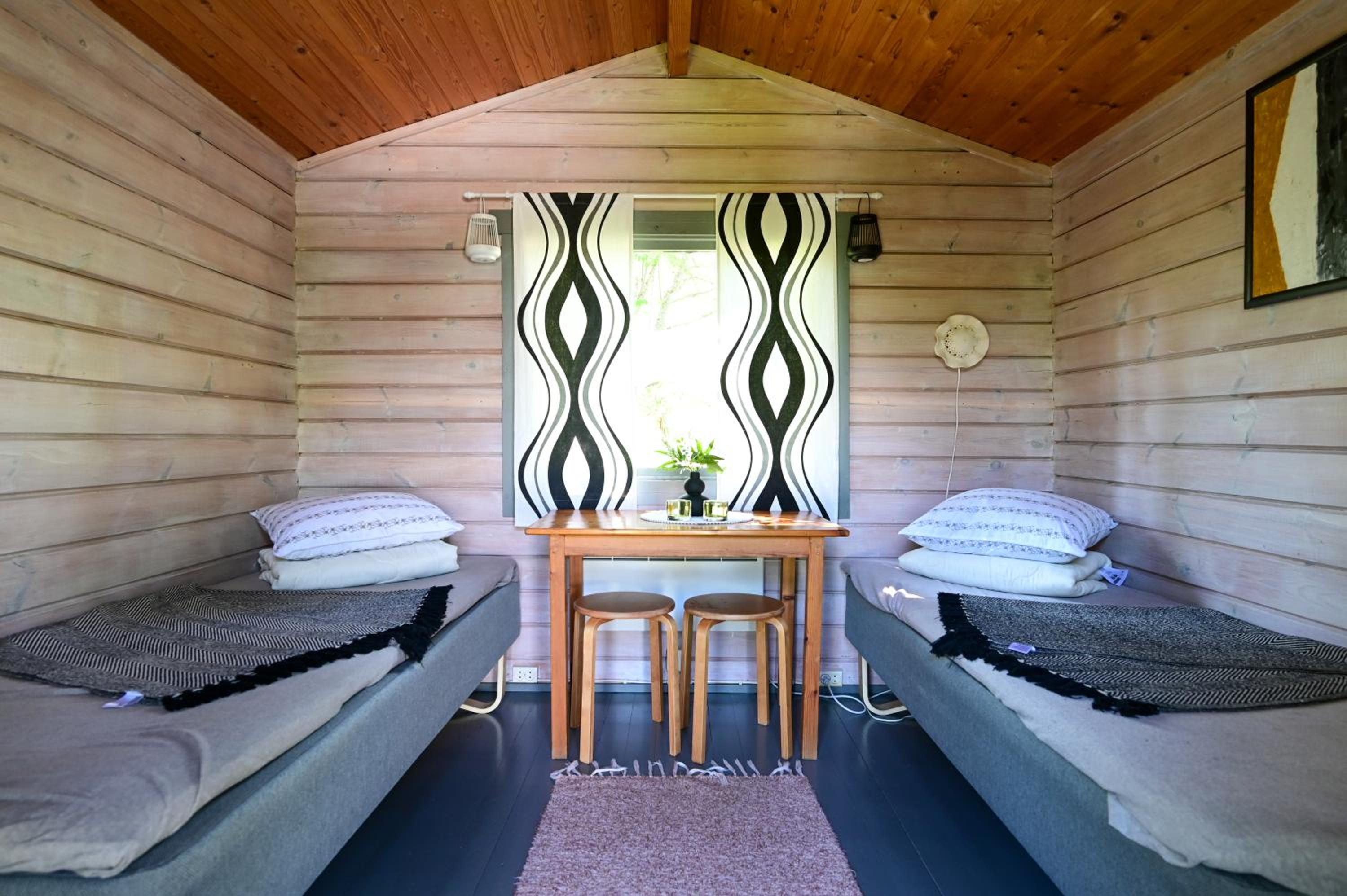 Mobile Home - Photo 1