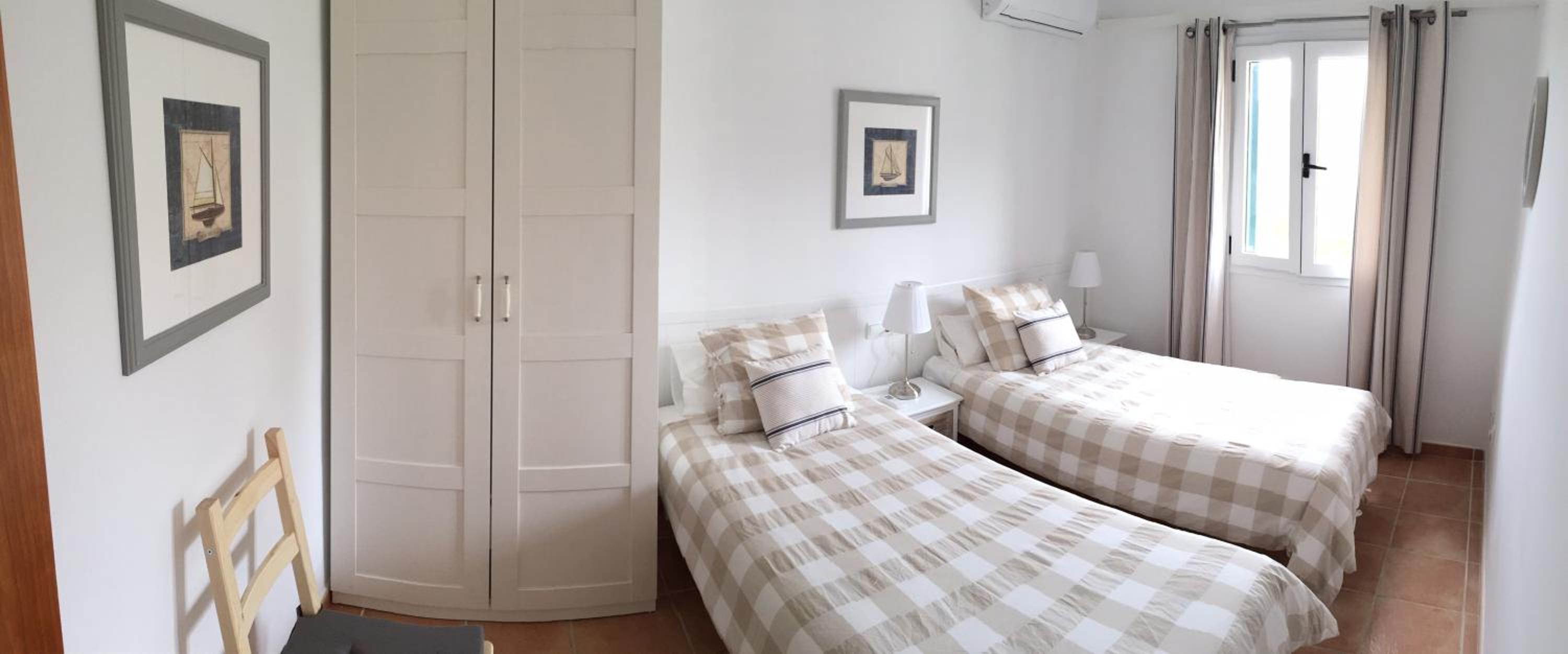 Four-Bedroom House photo 2