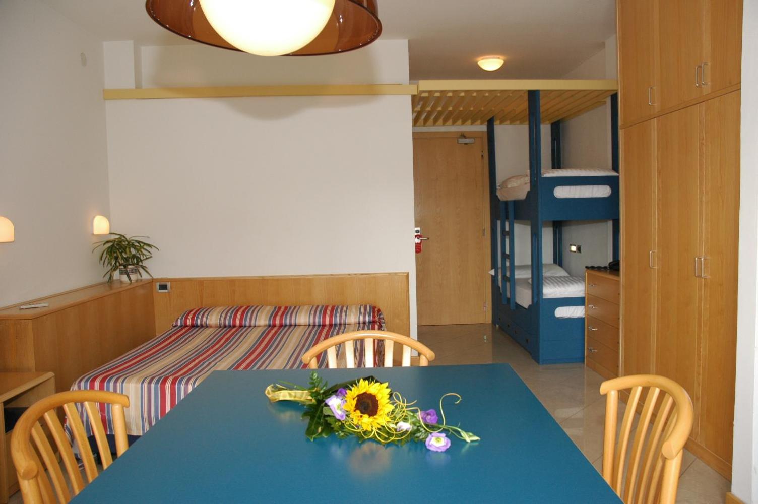 Comfort Studio with Balcony - Photo 3