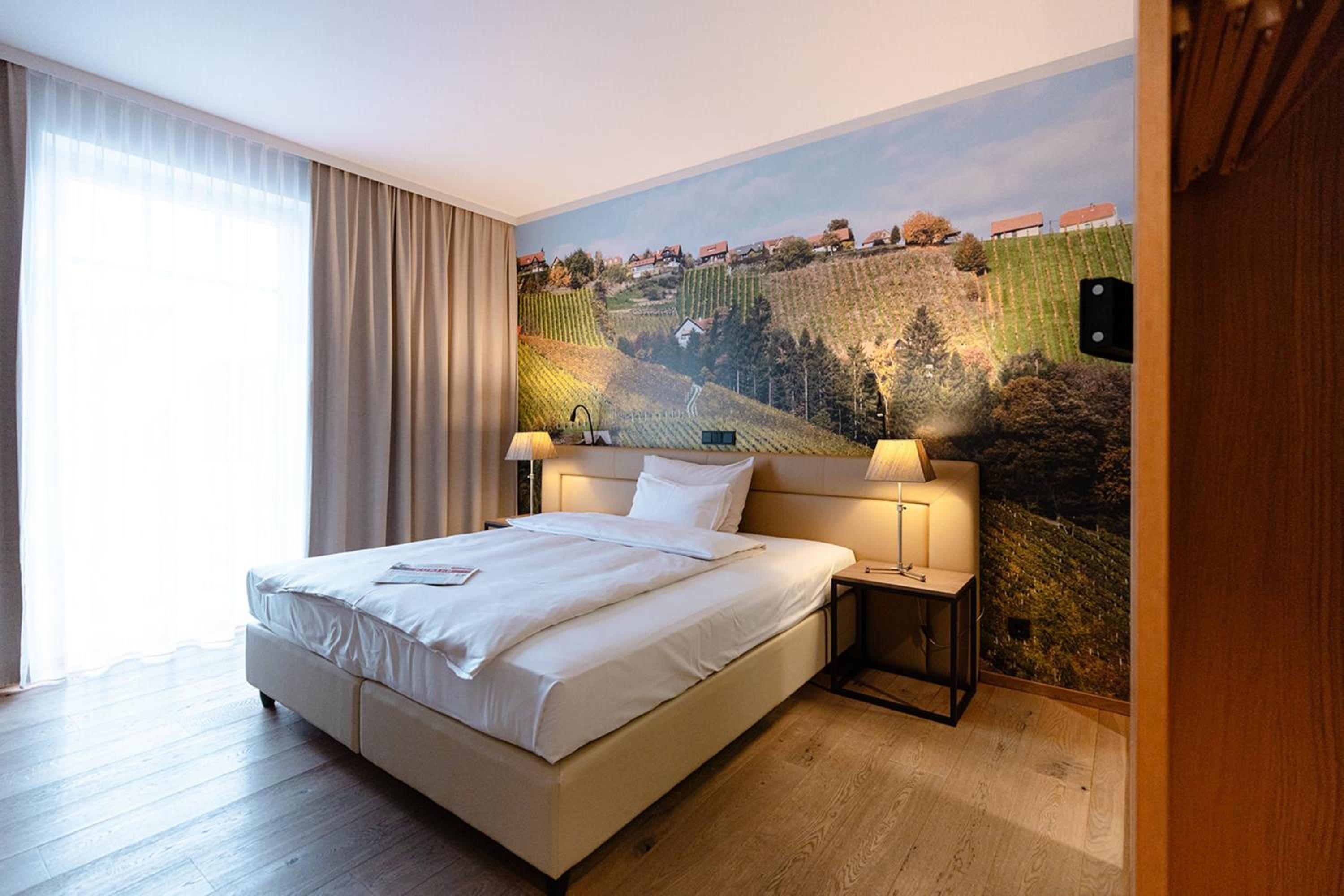Economy Double Room photo 2