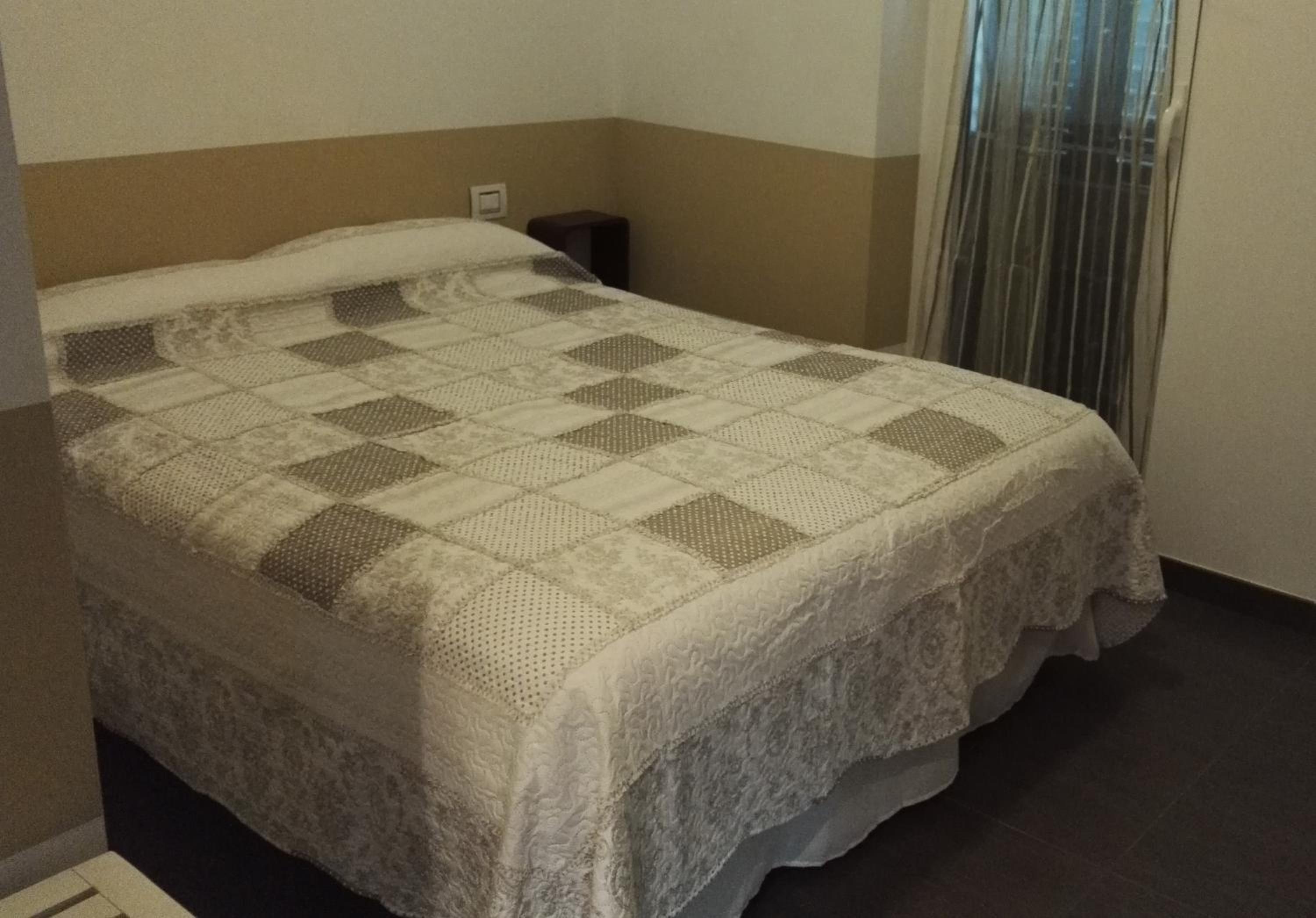Double Room with Private External Bathroom photo 2