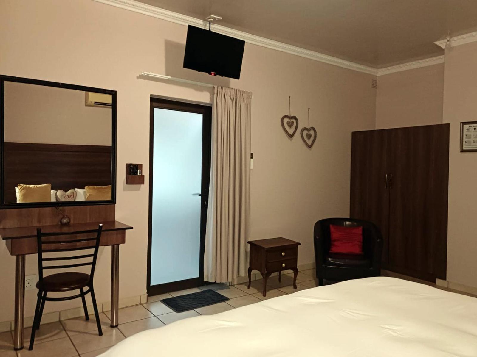 Deluxe King Room photo 3