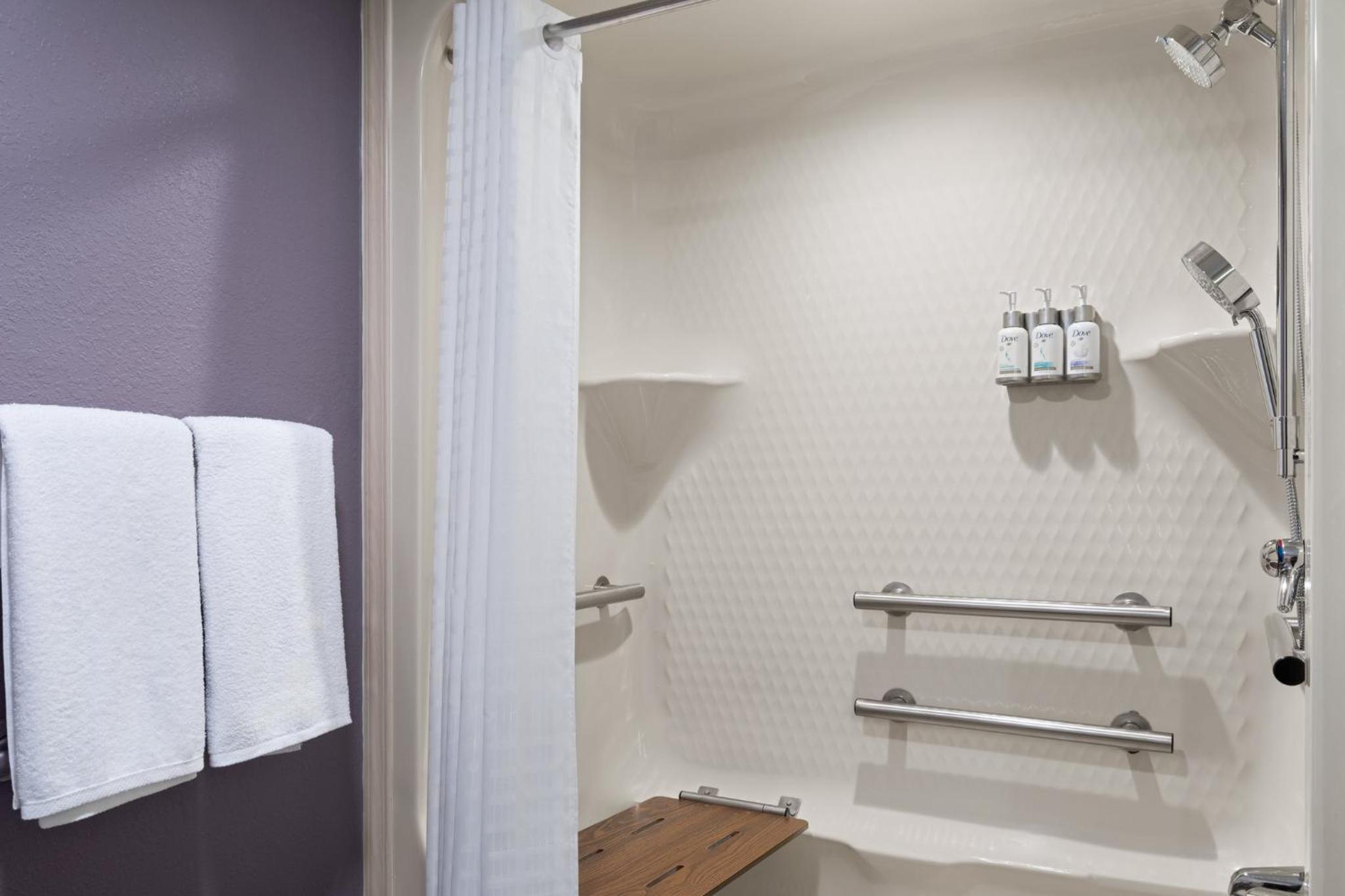 King Room - Mobility Access/Hearing Accessible - Photo 6