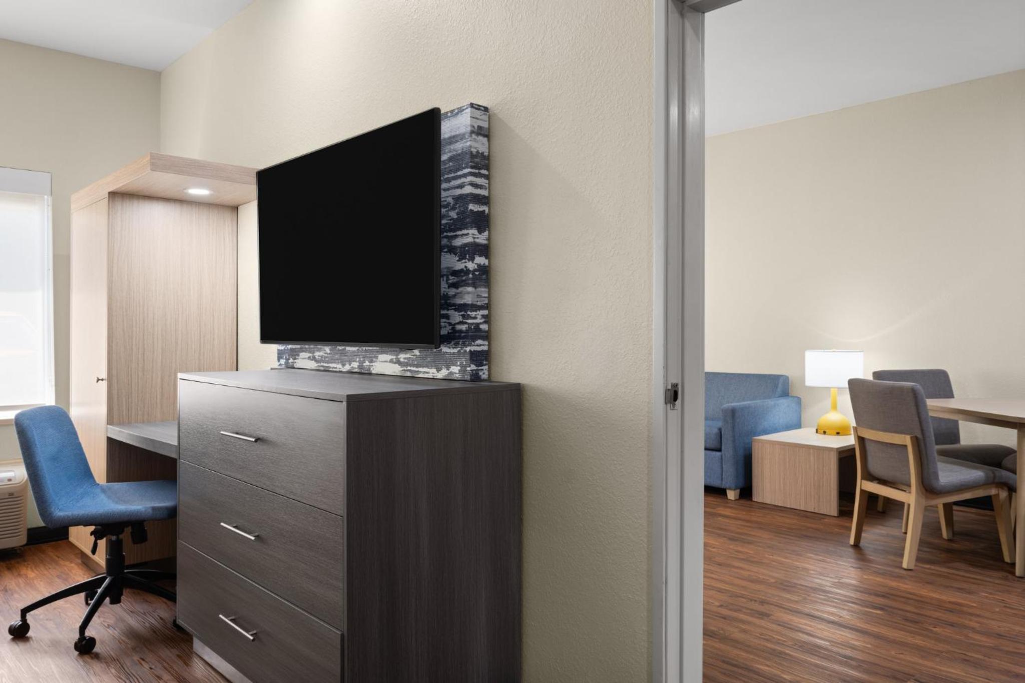 King Suite - Photo 7