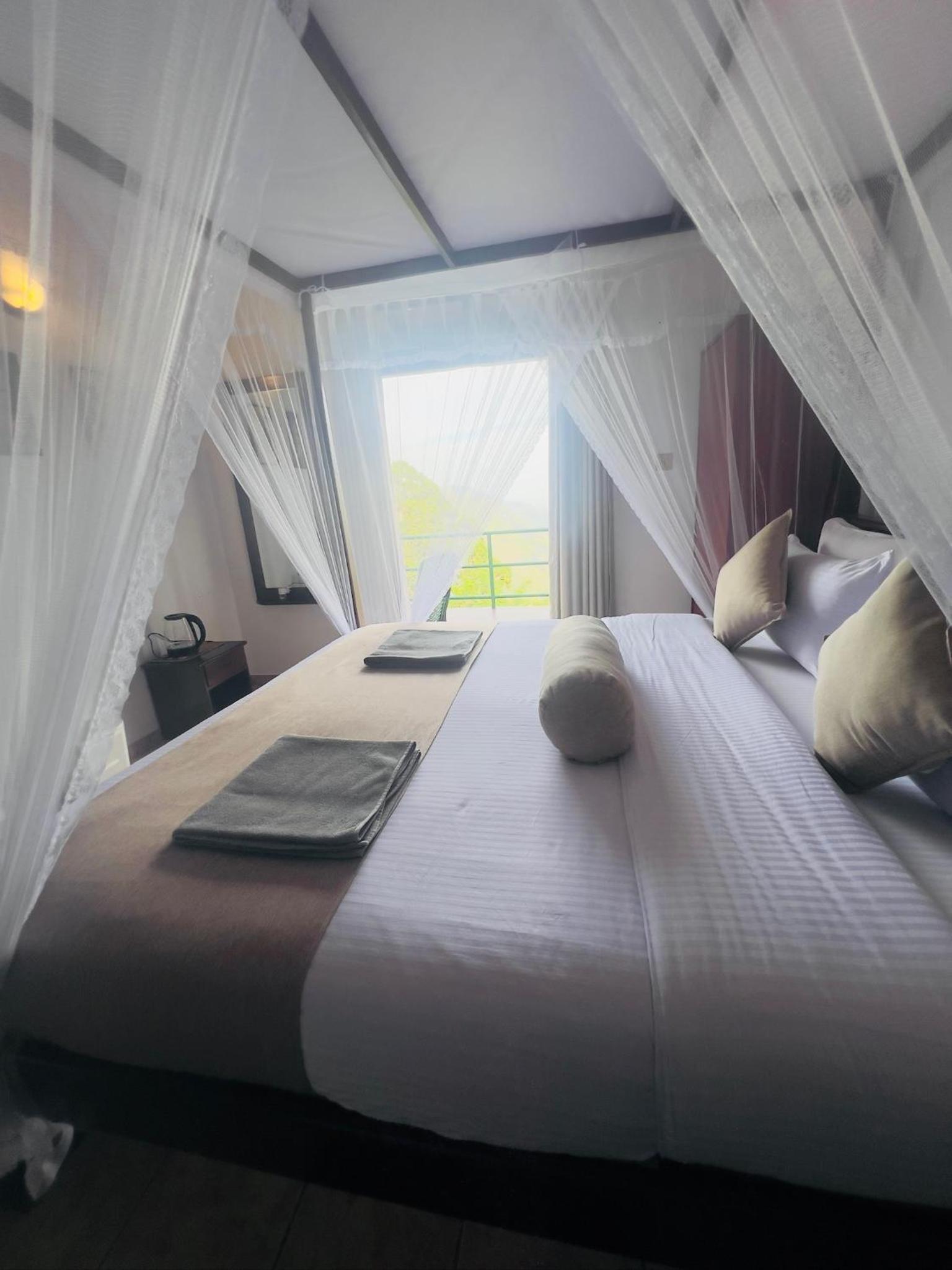 Triple Room with Mountain View